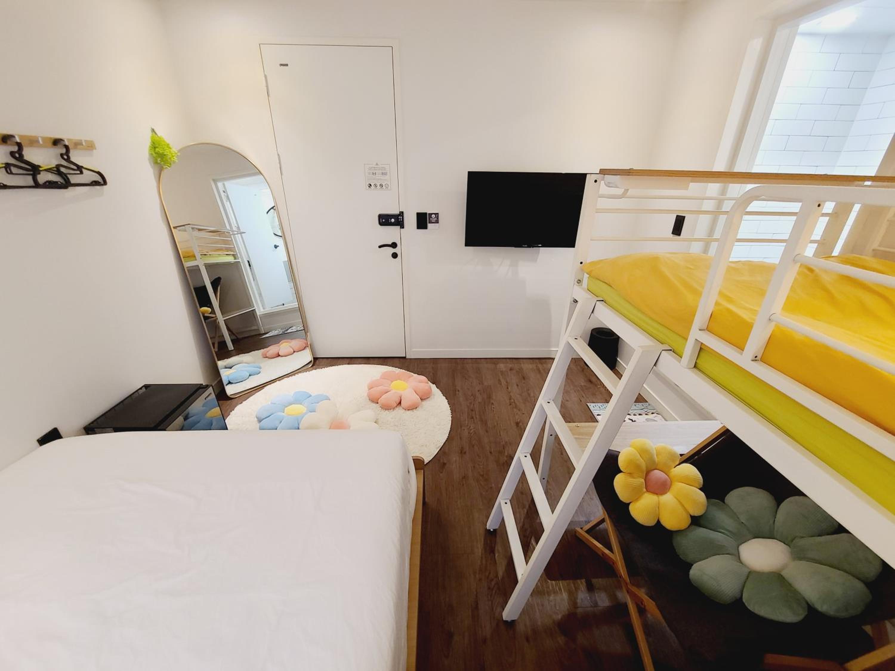 Deluxe Triple Room - Photo 22