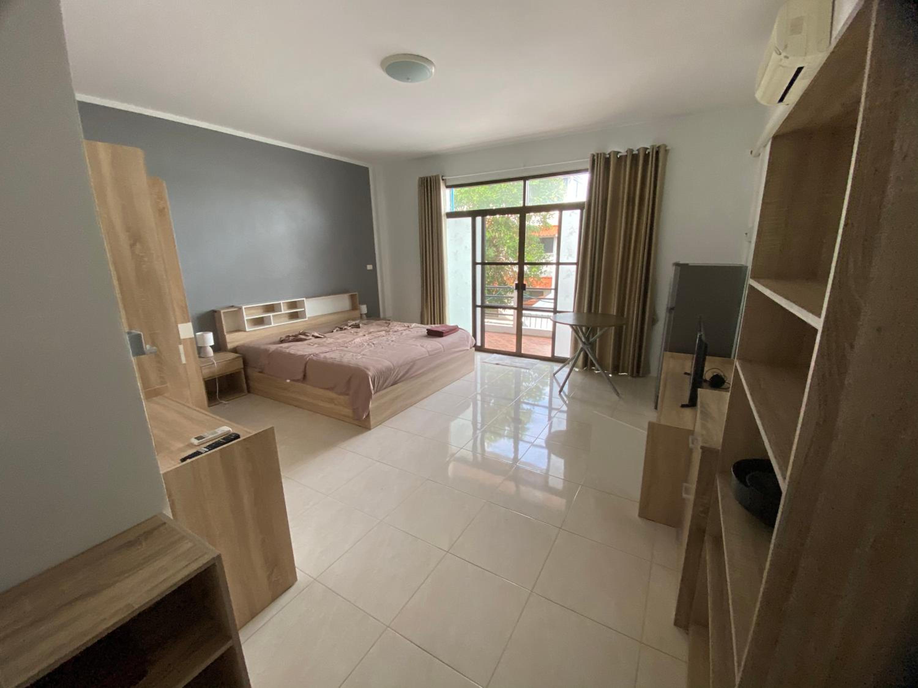 Apartment With Terrace - Photo 1