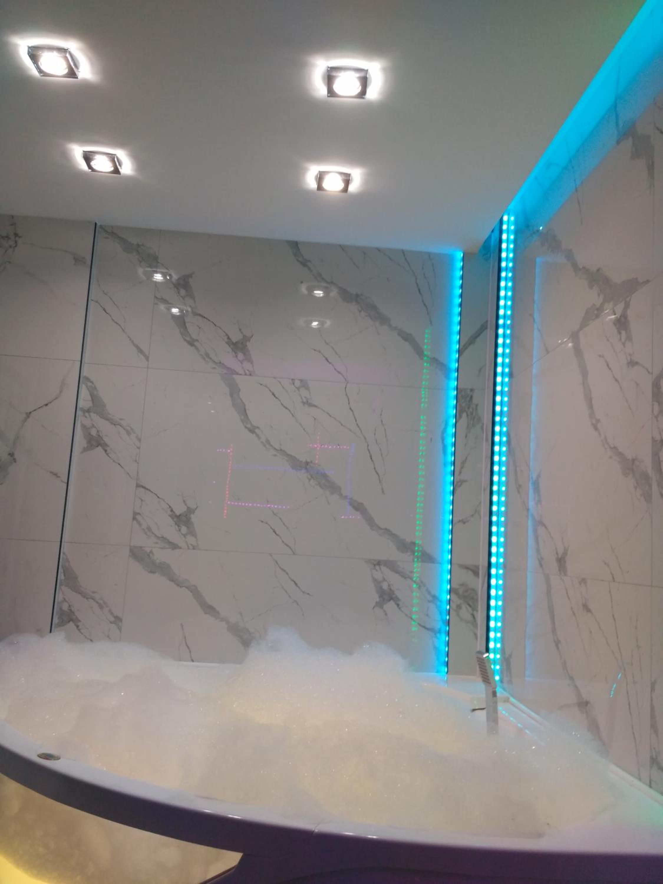 Queen Room with Spa Bath - Photo 32