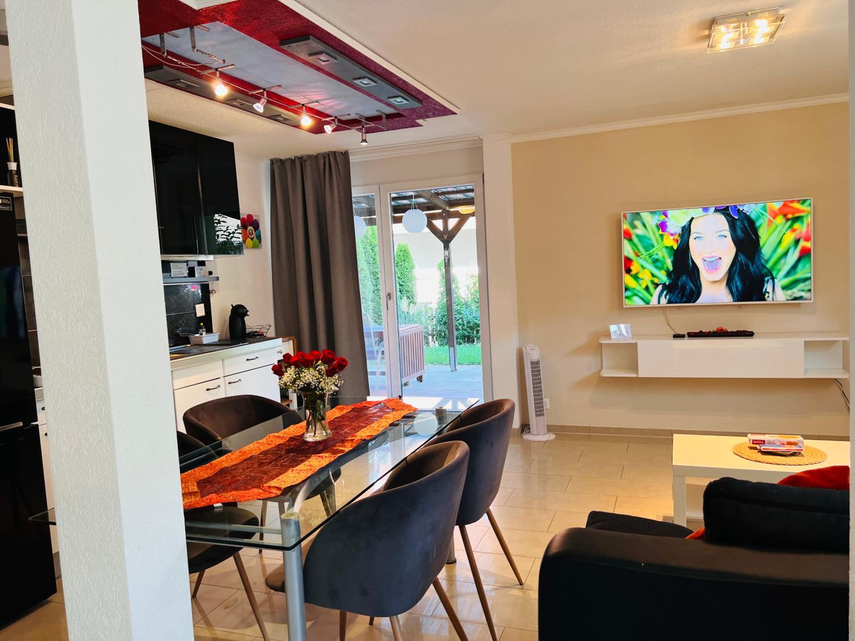 Apartment with Terrace photo 2