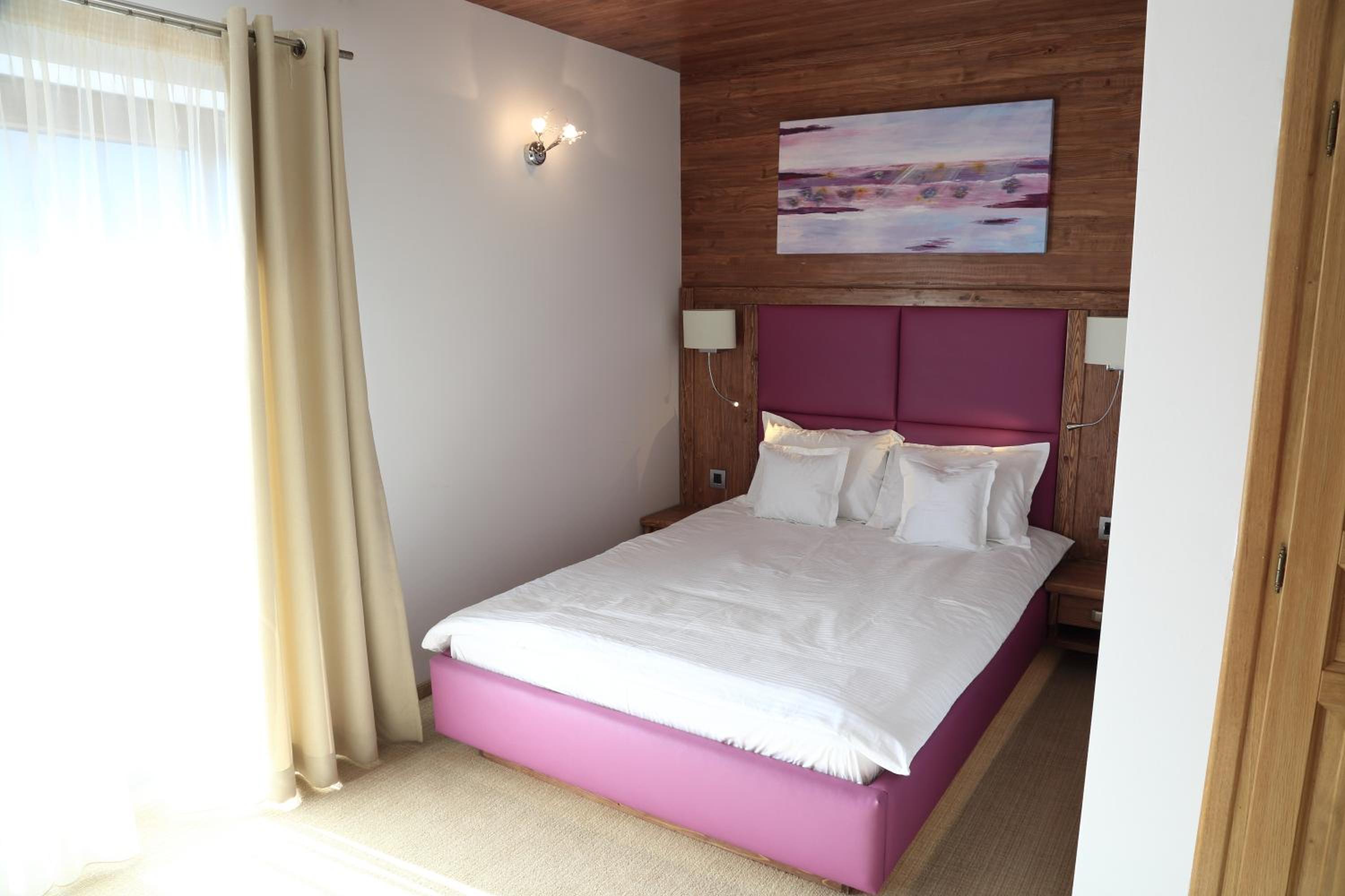 Double Room with Balcony - Photo 7