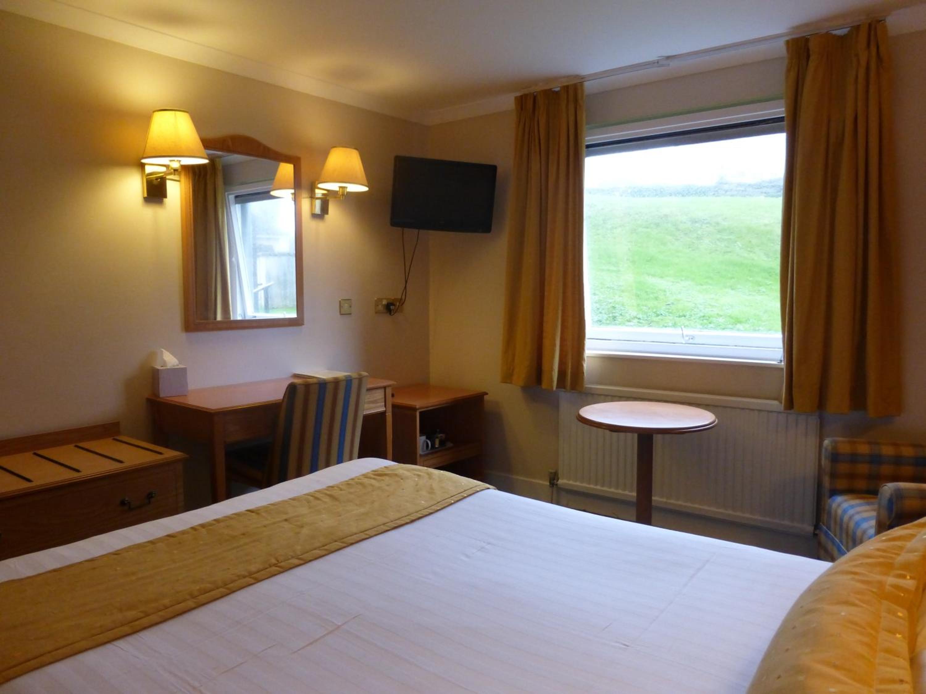 Classic Double or Twin Room - Photo 7