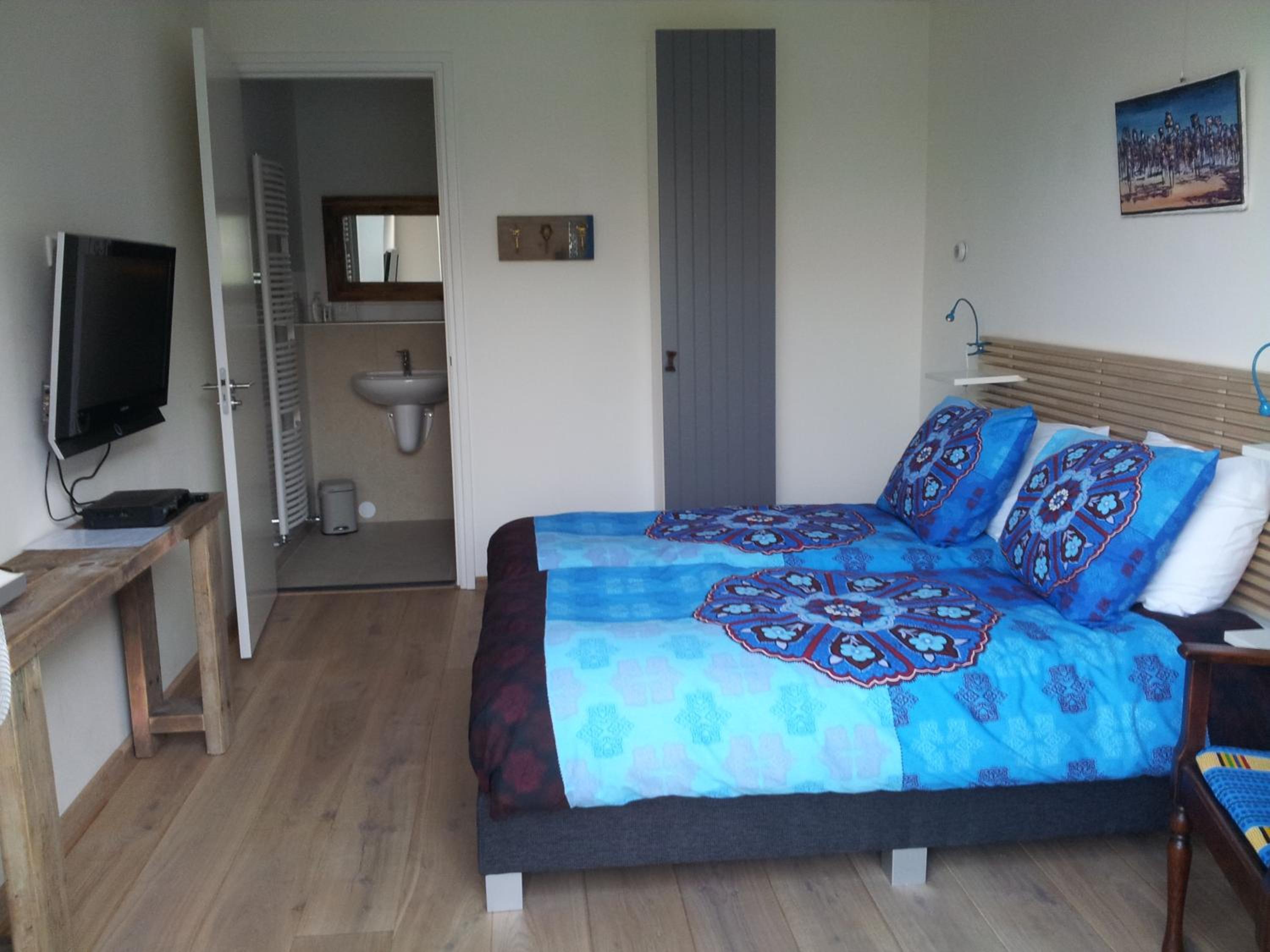 Double Room With Private Bathroom photo 1