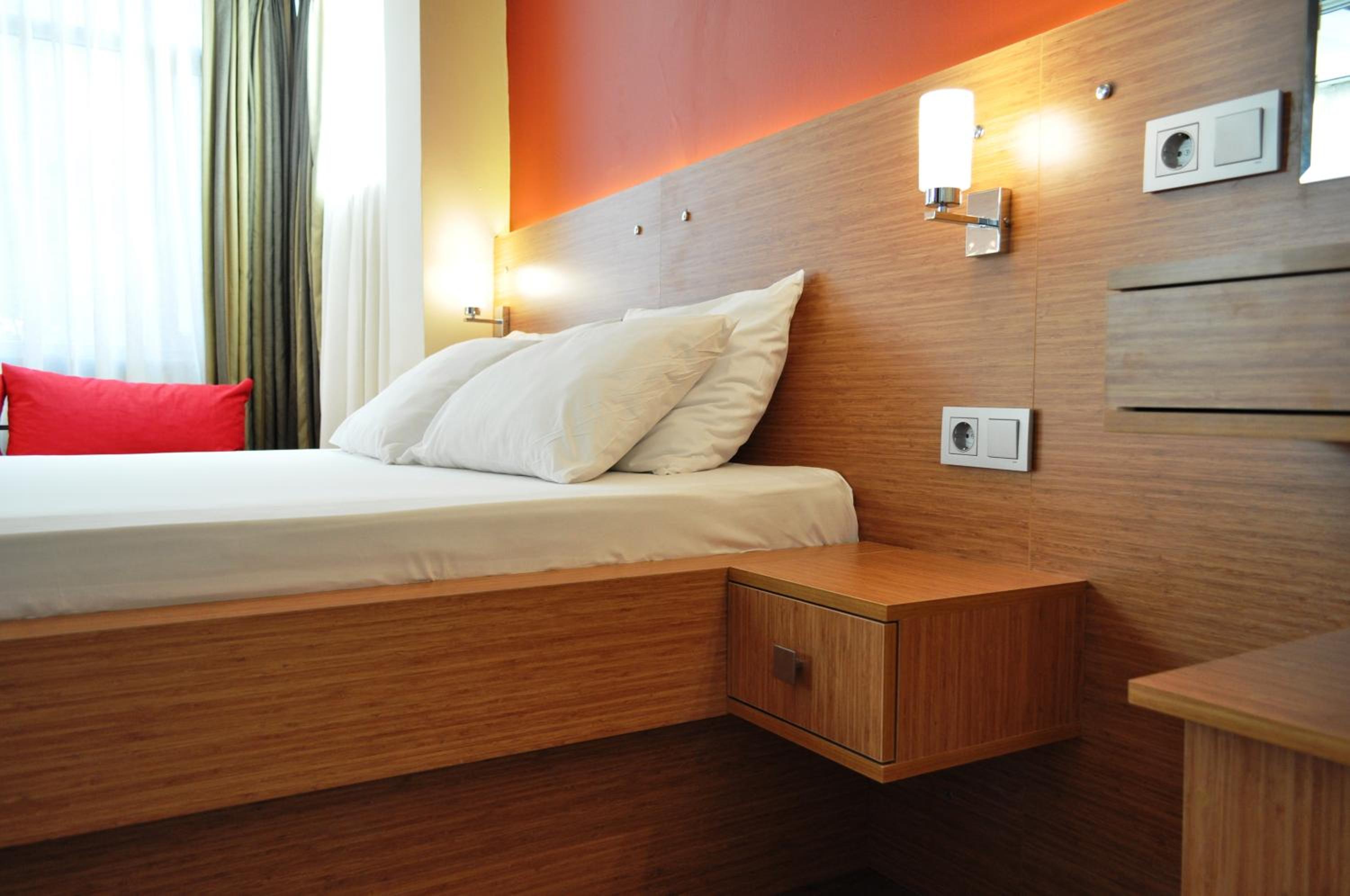 Standard Twin Room photo 1