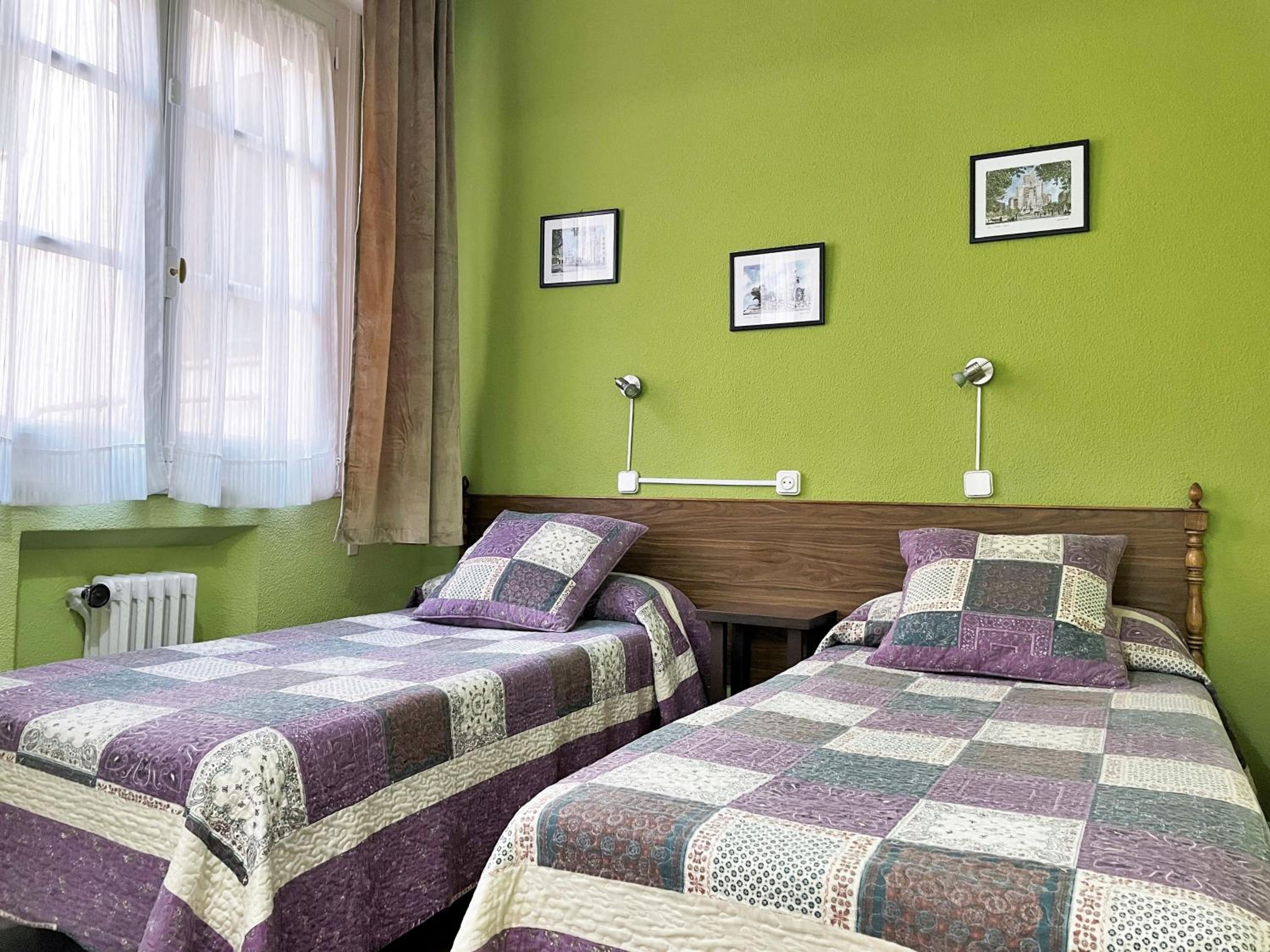 Habitación Doble con Baño Privado