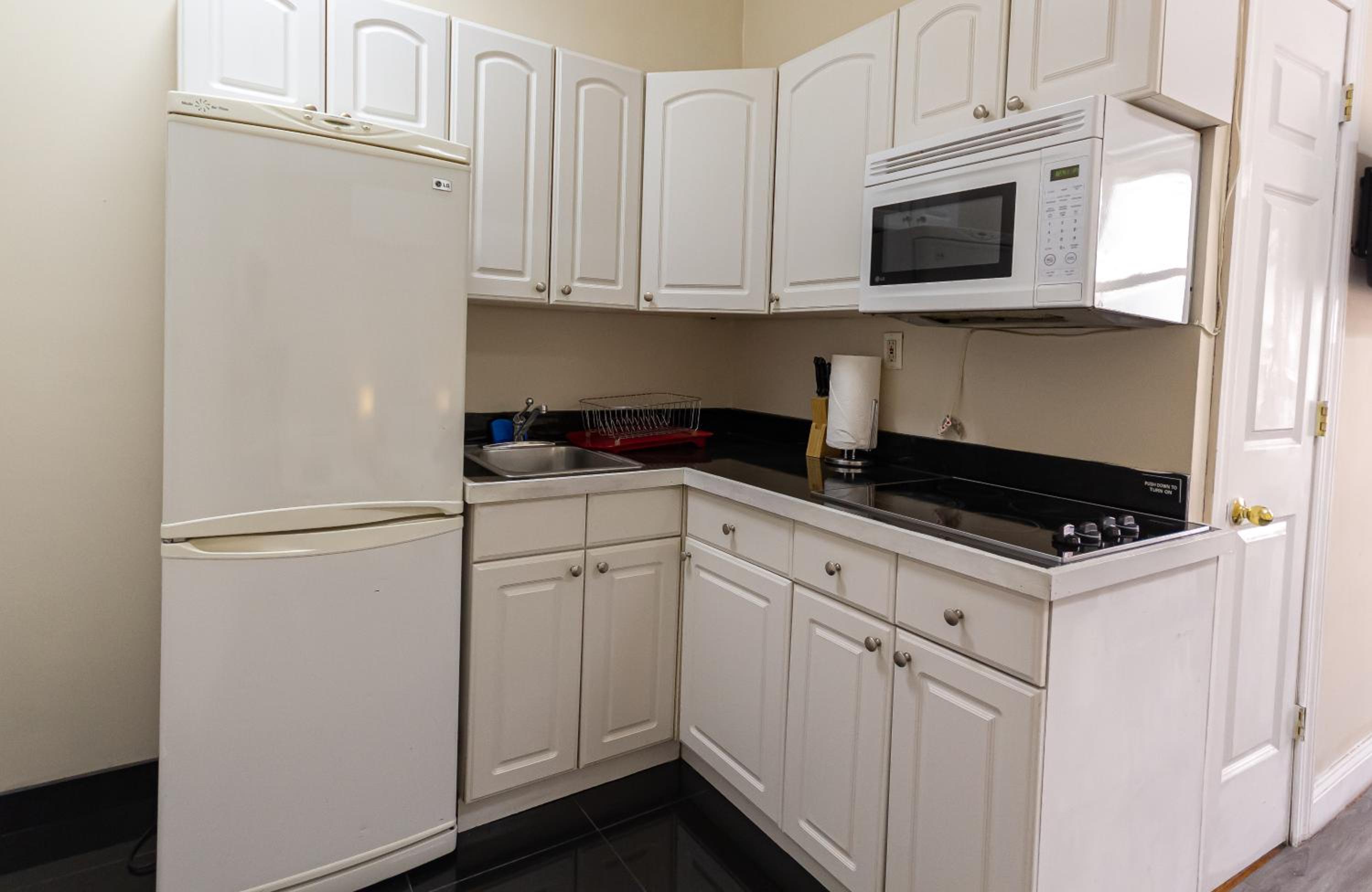 Studio Apartment photo 2