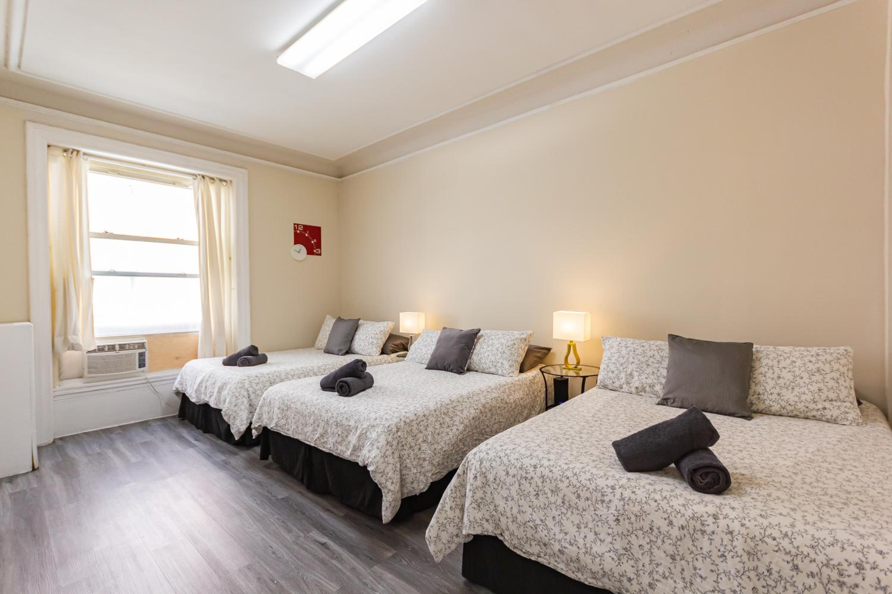 Studio Apartment photo 2