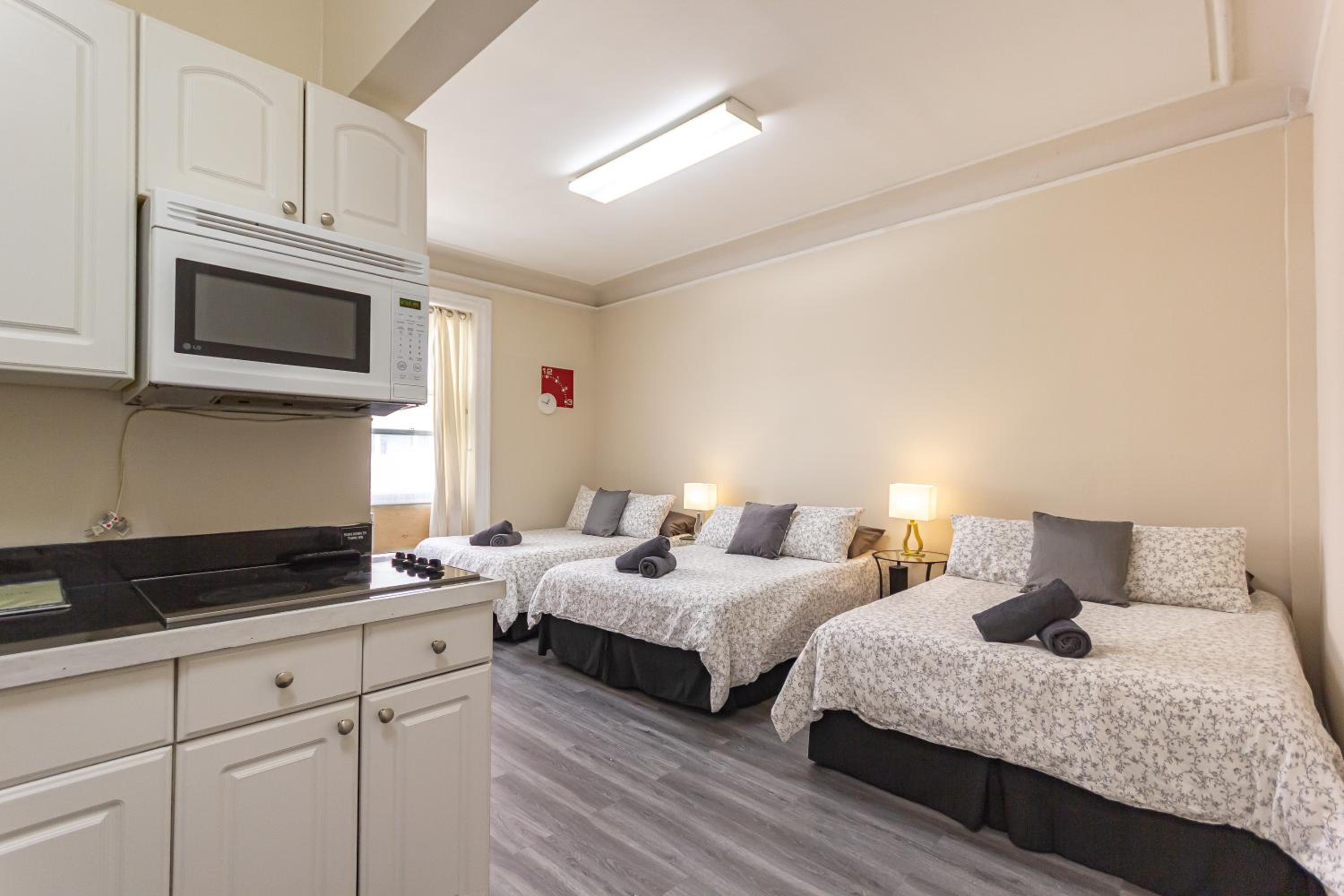 Studio Apartment photo 1