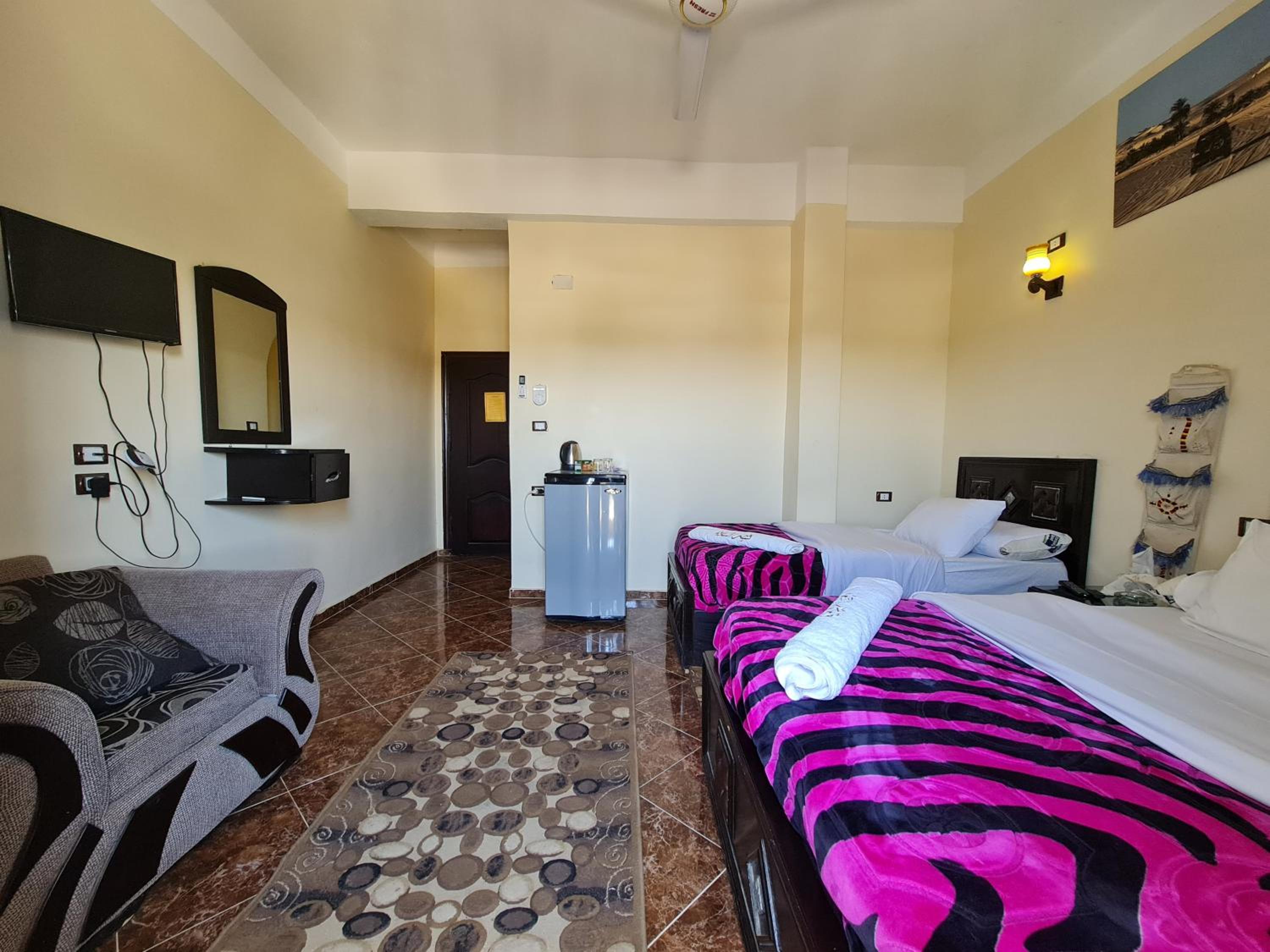 Triple Room with Bathroom - Photo 8