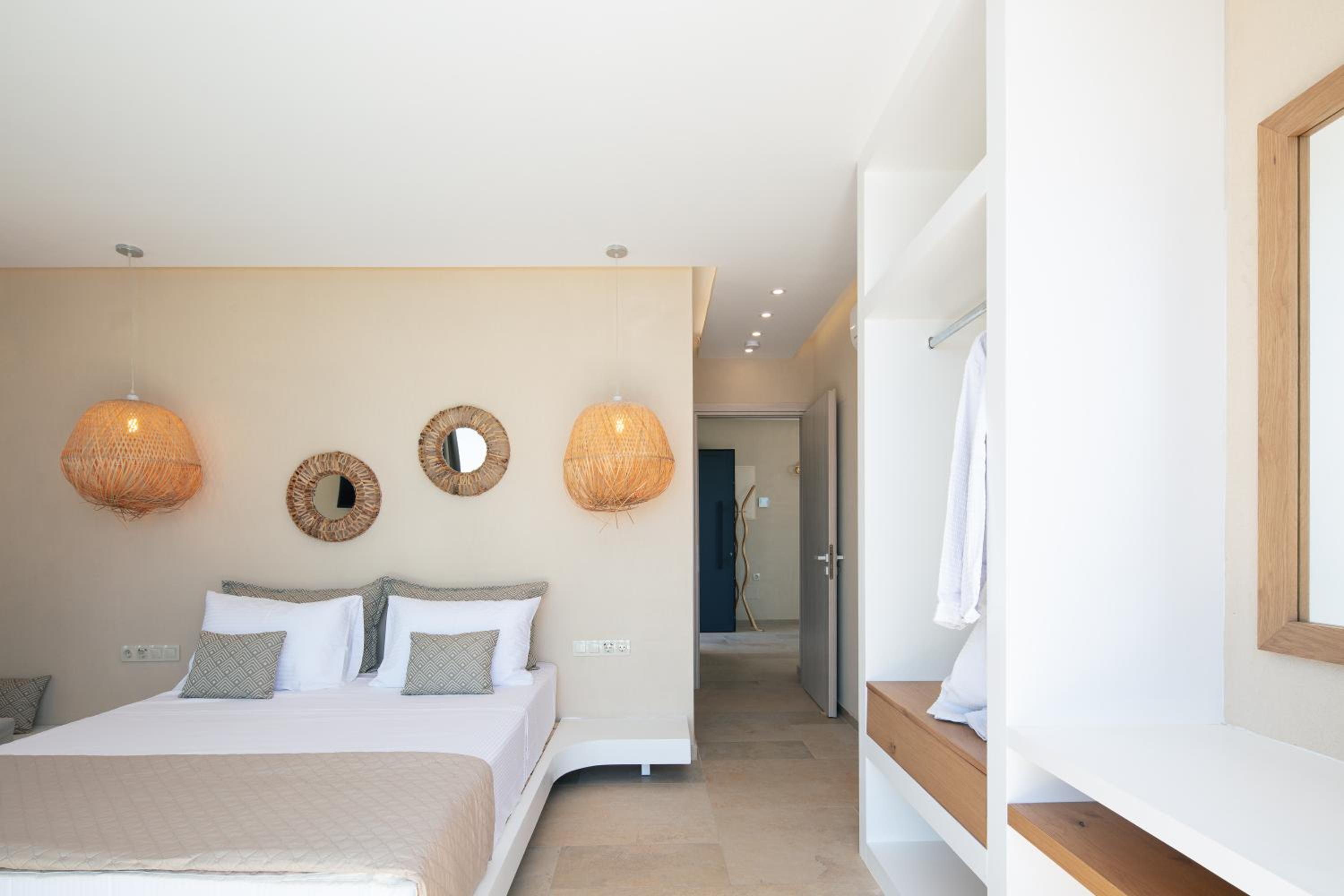 Three-Bedroom Villa photo 1