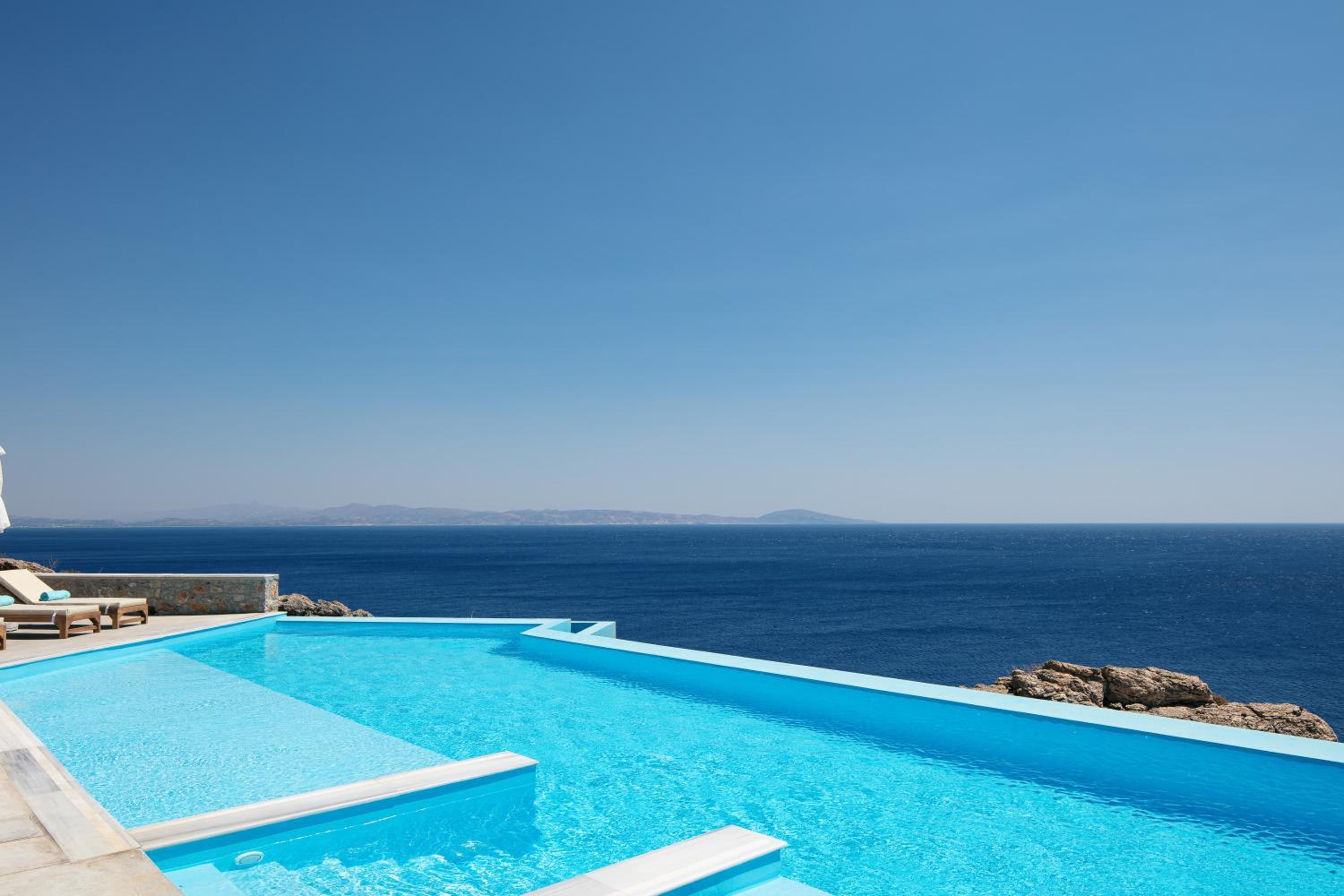 Three-Bedroom Villa photo 2
