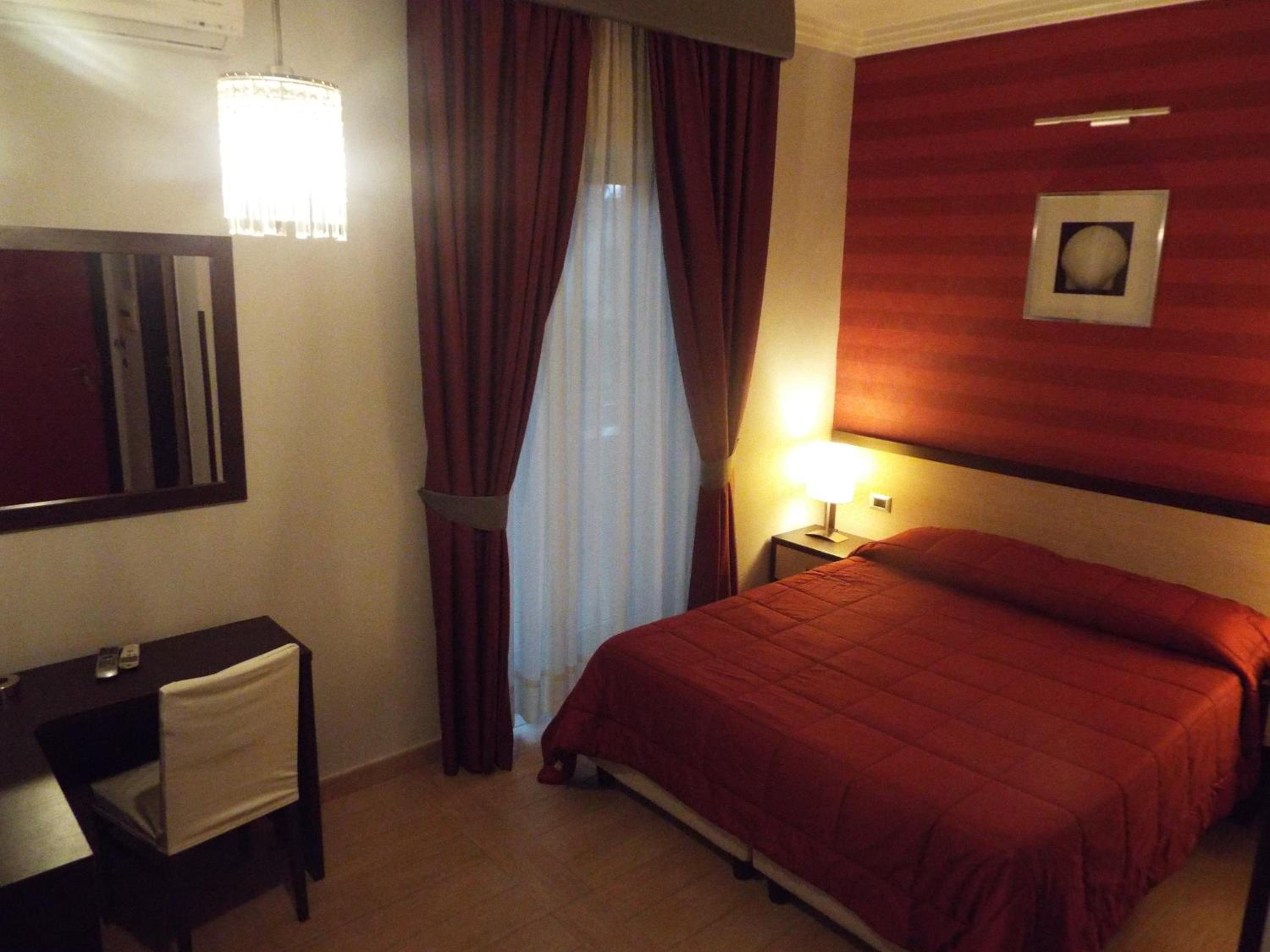 Triple Room - Photo 5