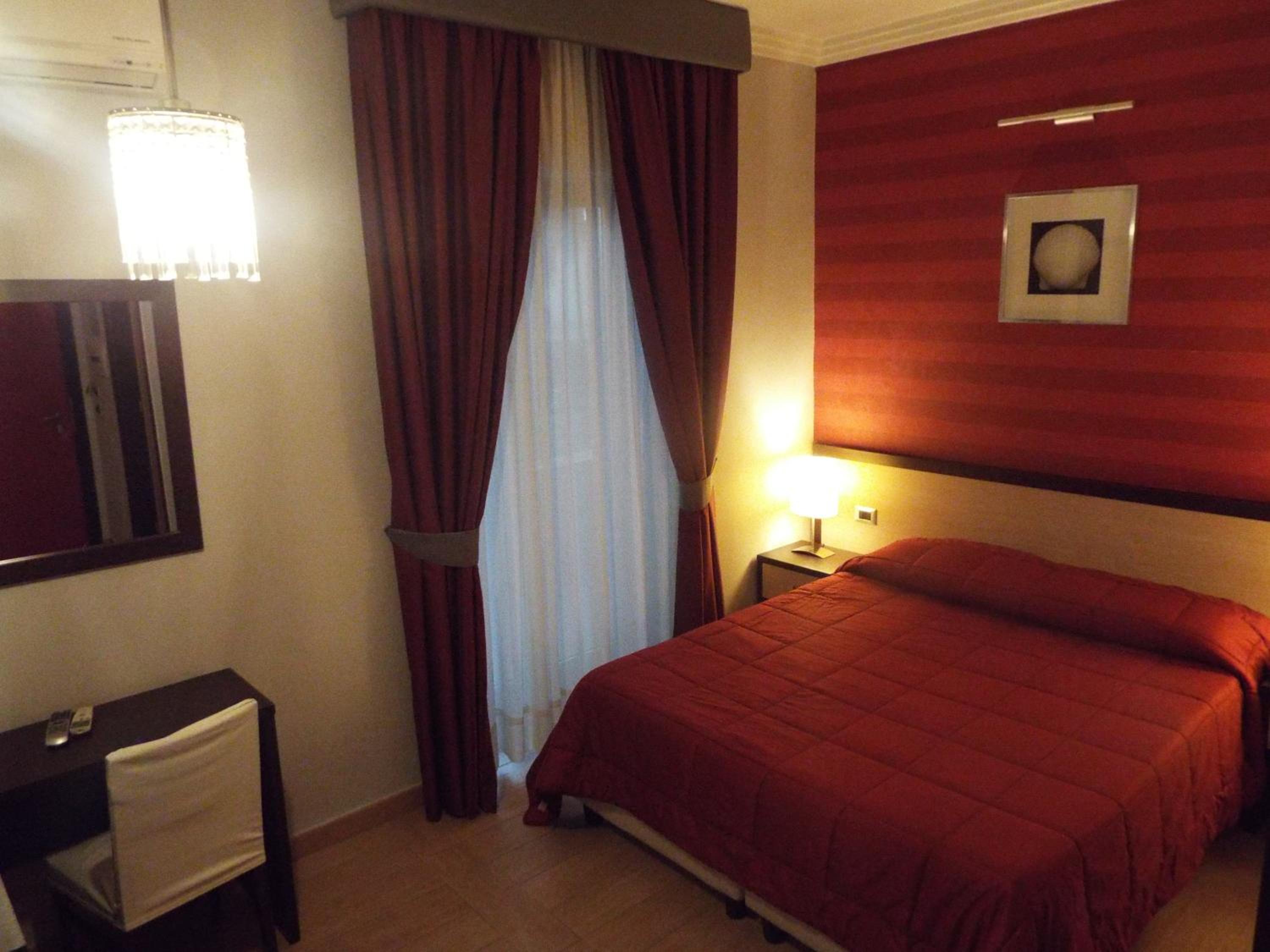 Triple Room - Photo 2
