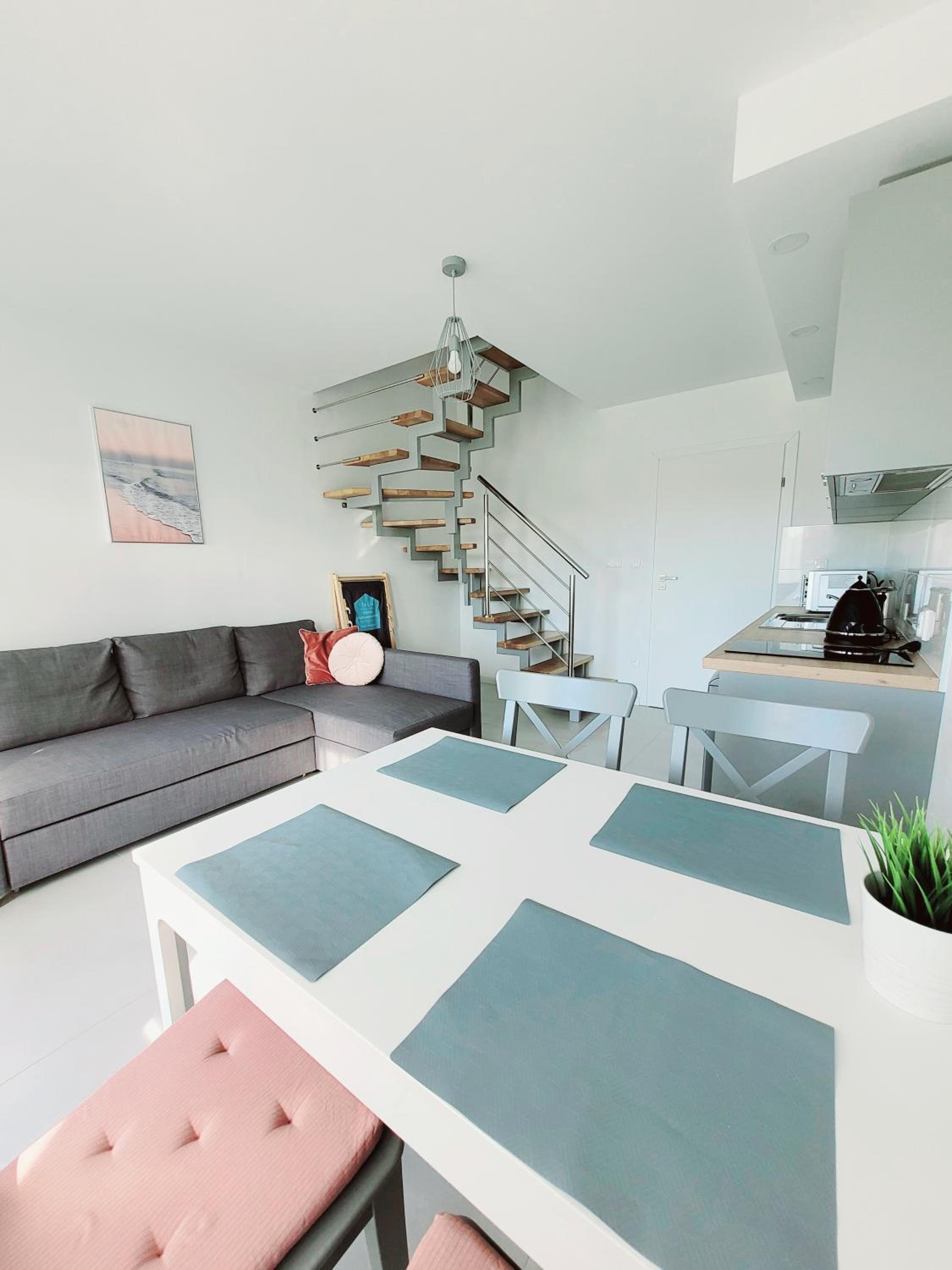 Apartment - Split Level photo 2