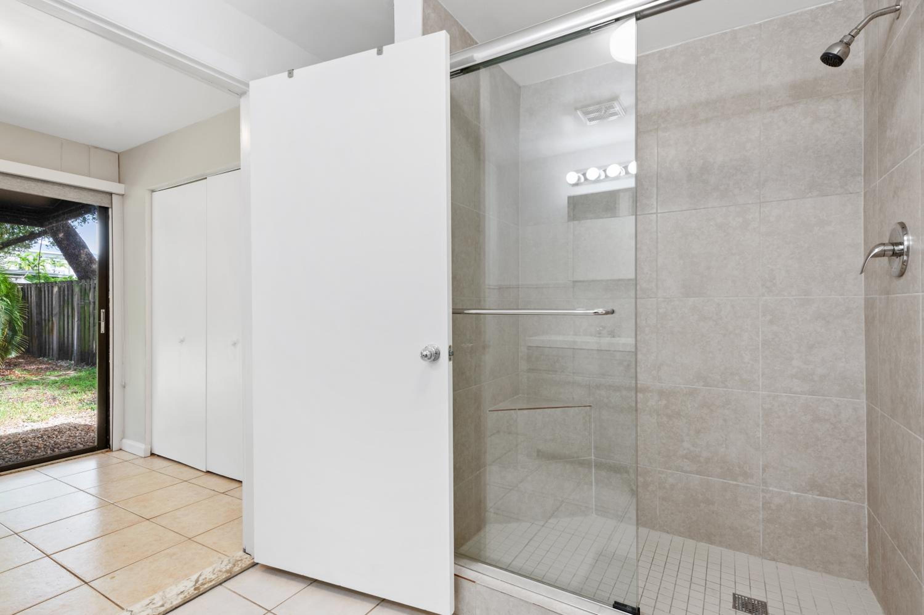 Three-Bedroom House - Photo 7