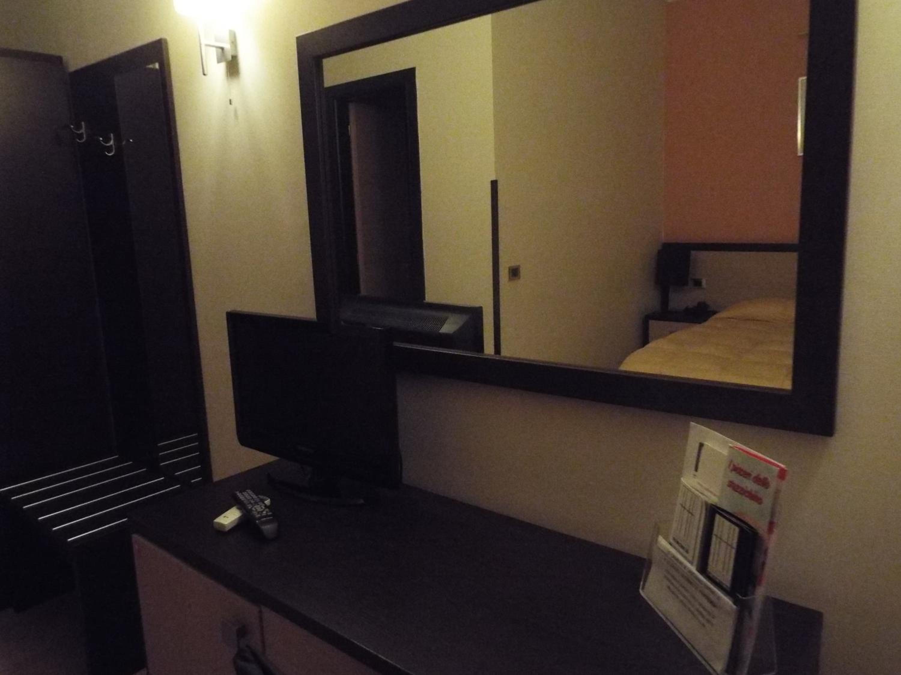 Triple Room - Photo 7