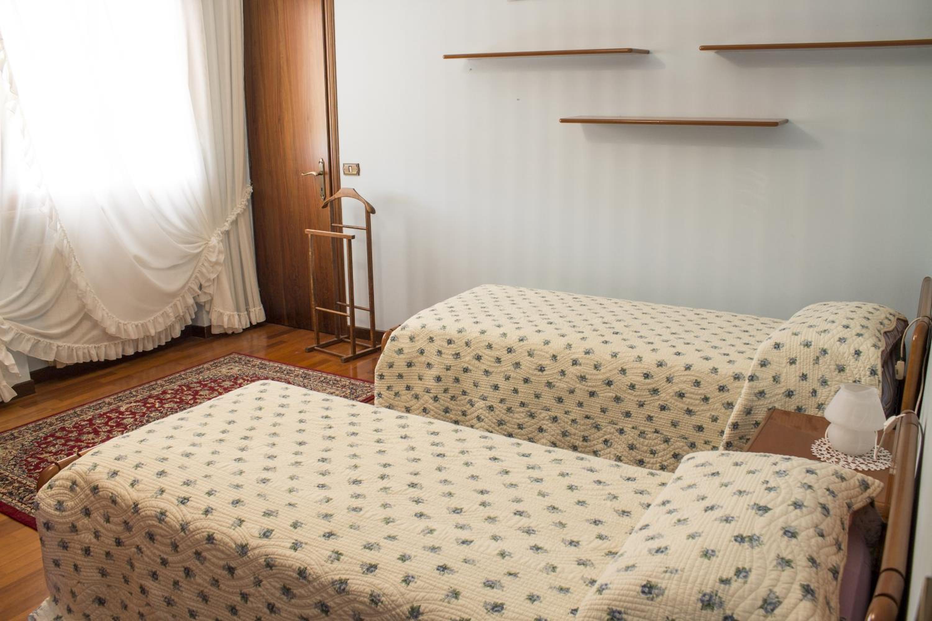 Double or Twin Room with Private External Bathroom