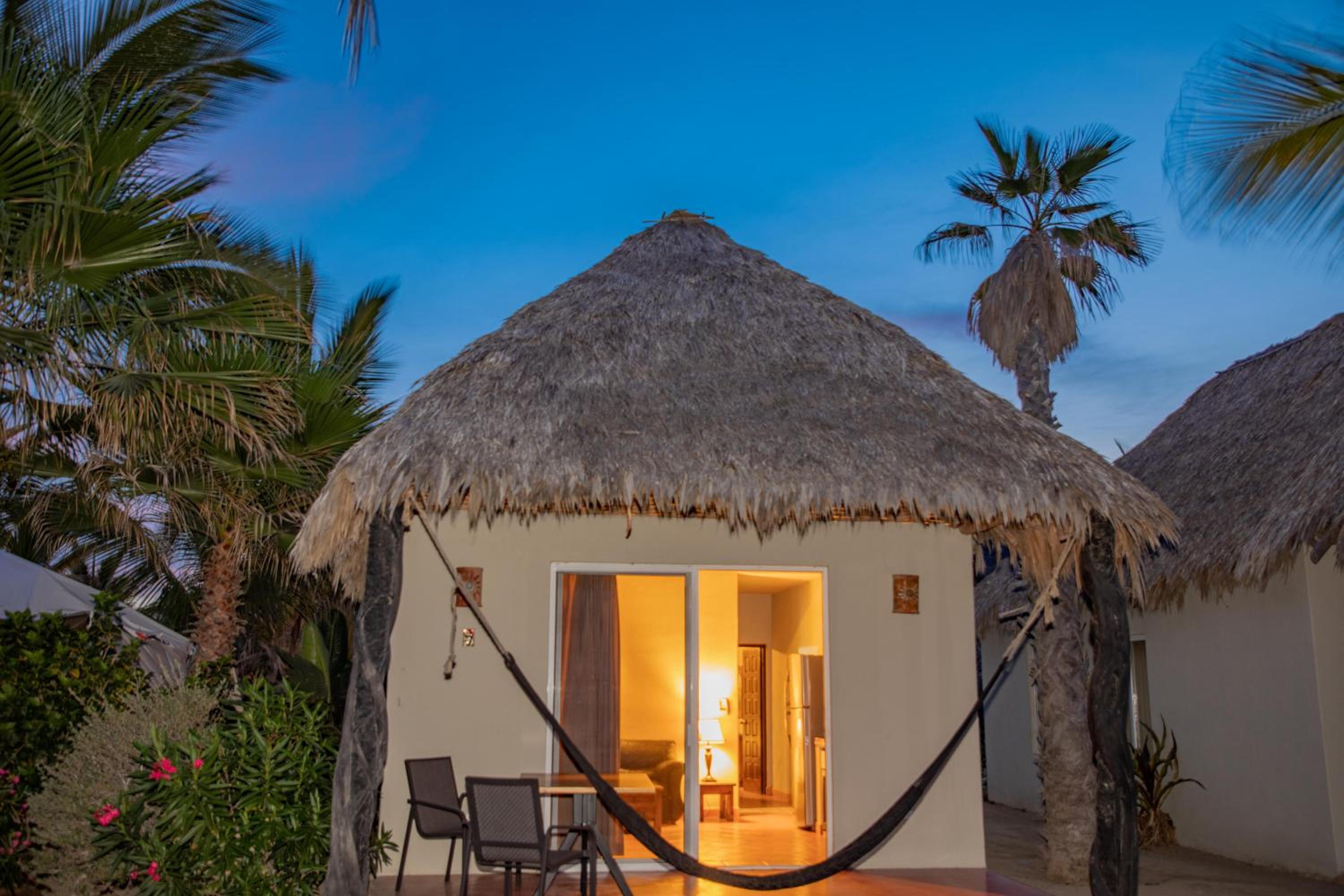 Villa with Garden View - Photo 4