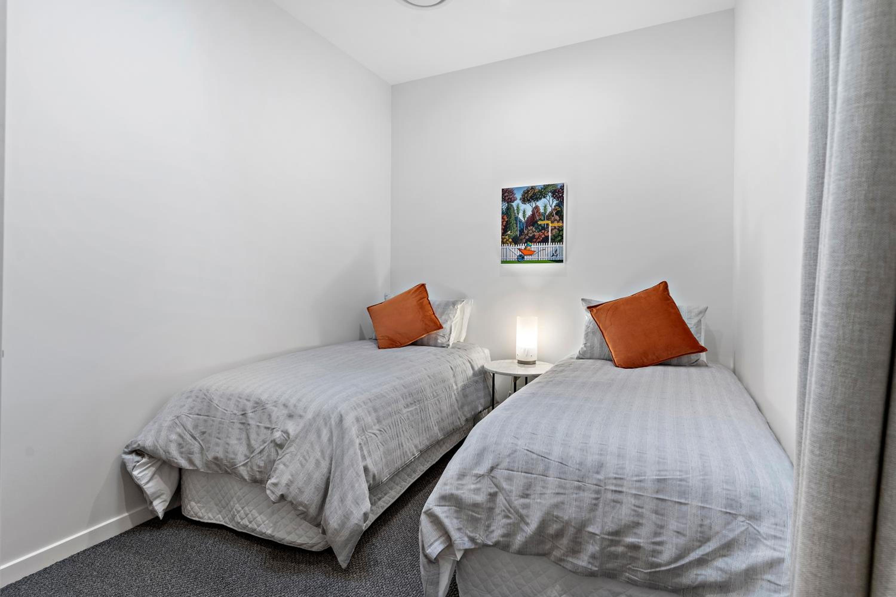 Three-Bedroom Apartment photo 2