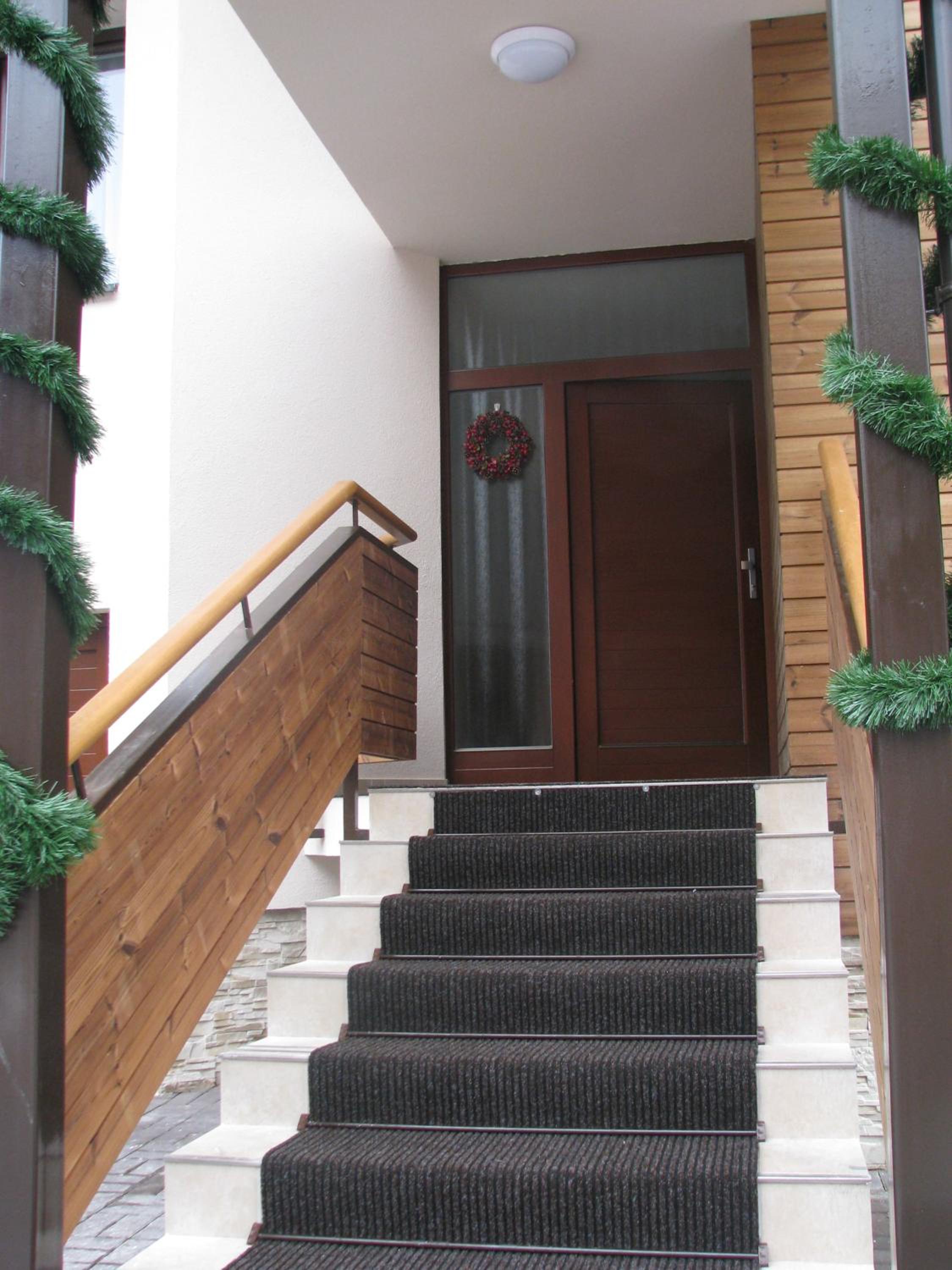 Large Duplex Apartment with Kids Corner - Photo 9