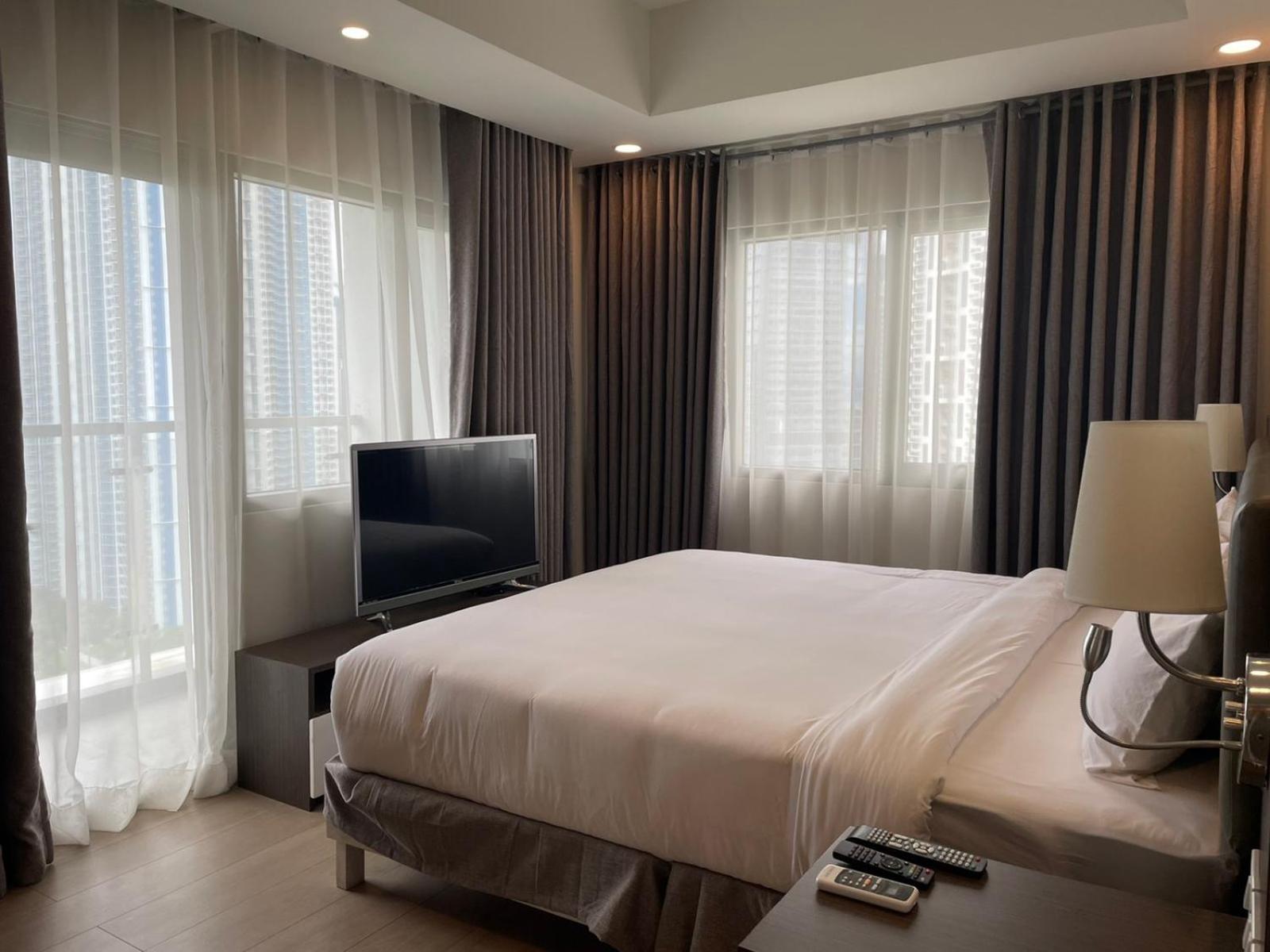 One-Bedroom Suite One-Bedroom Suite