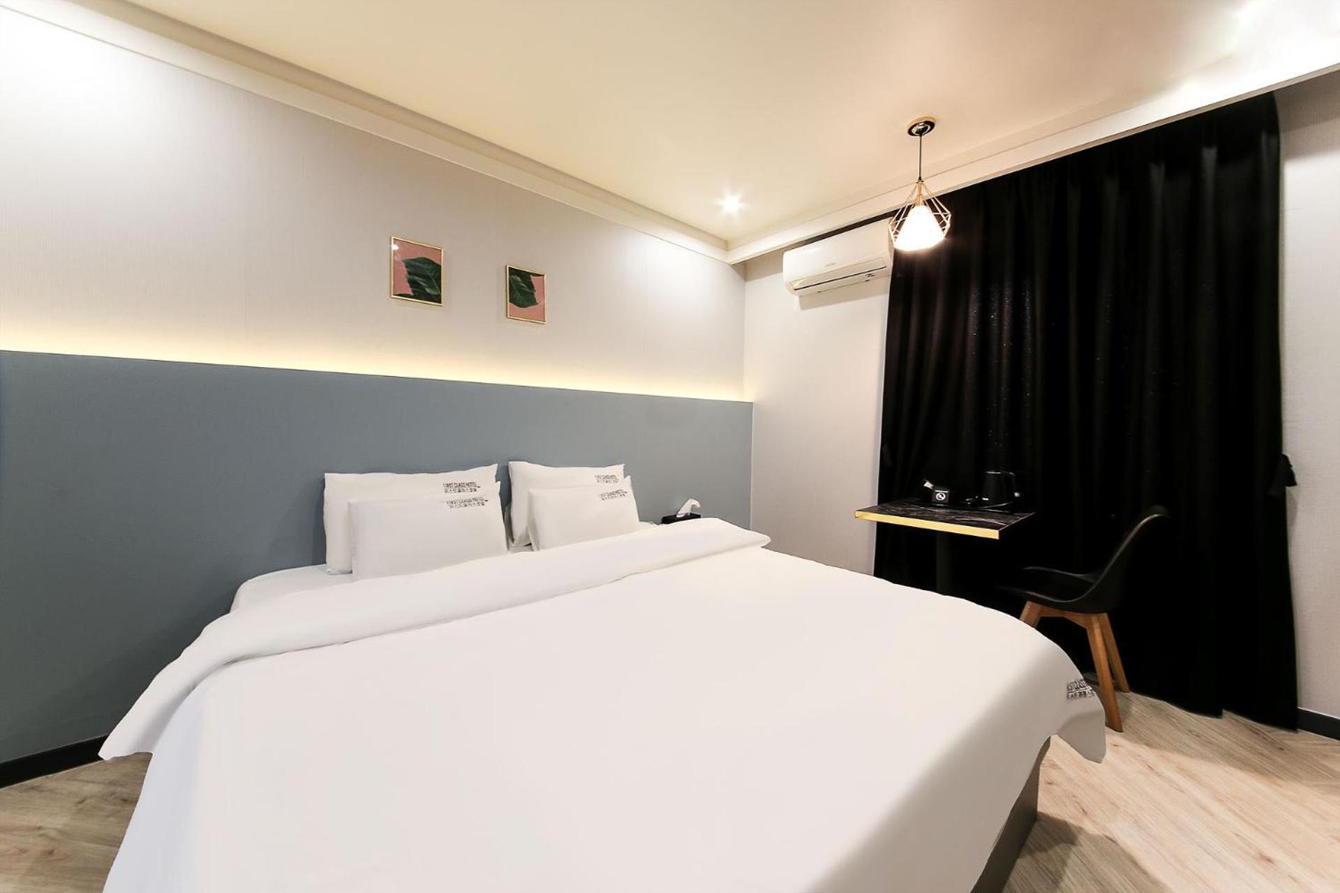 Standard Double Room - Photo 7