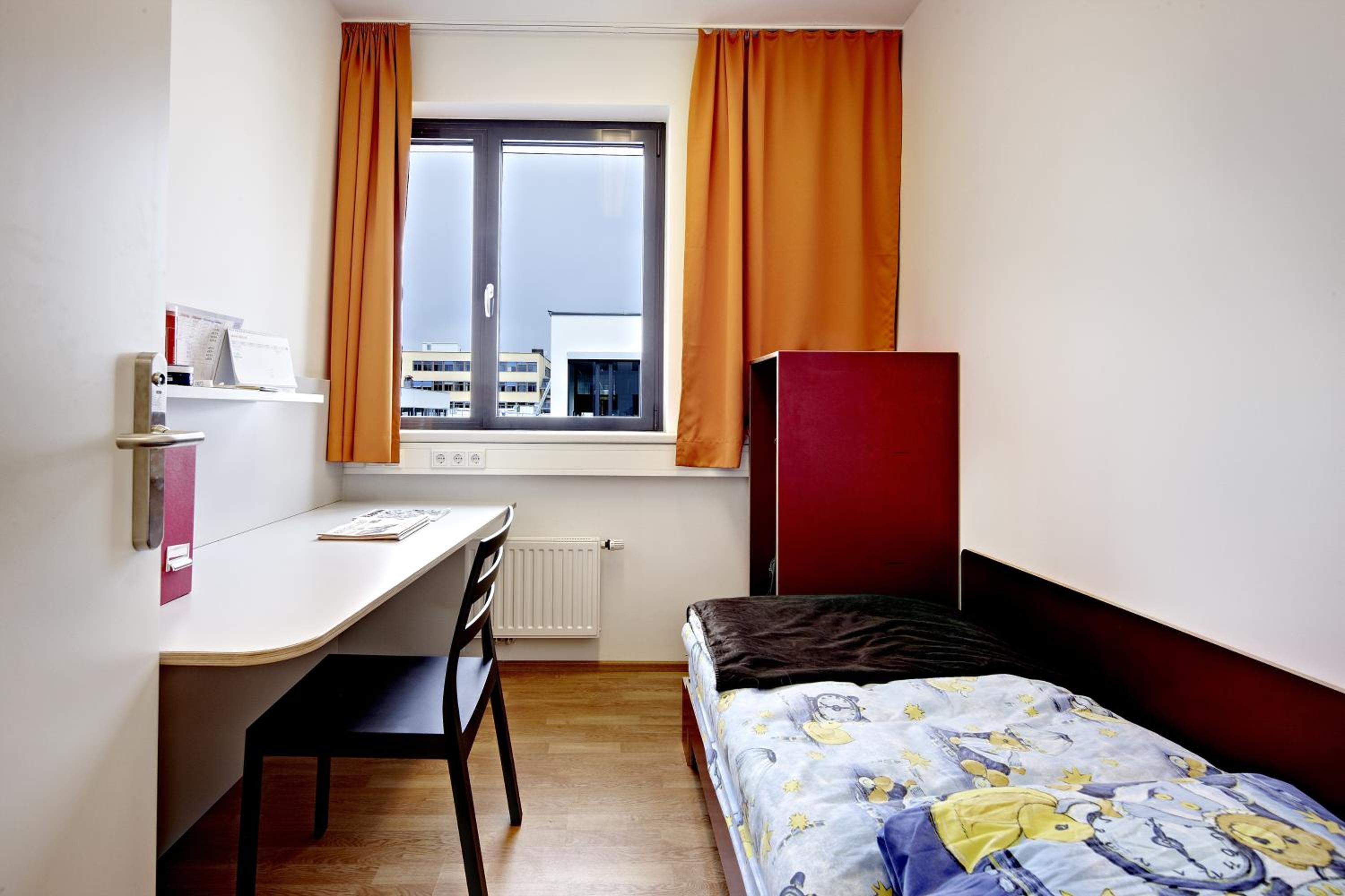 Basic Triple Room