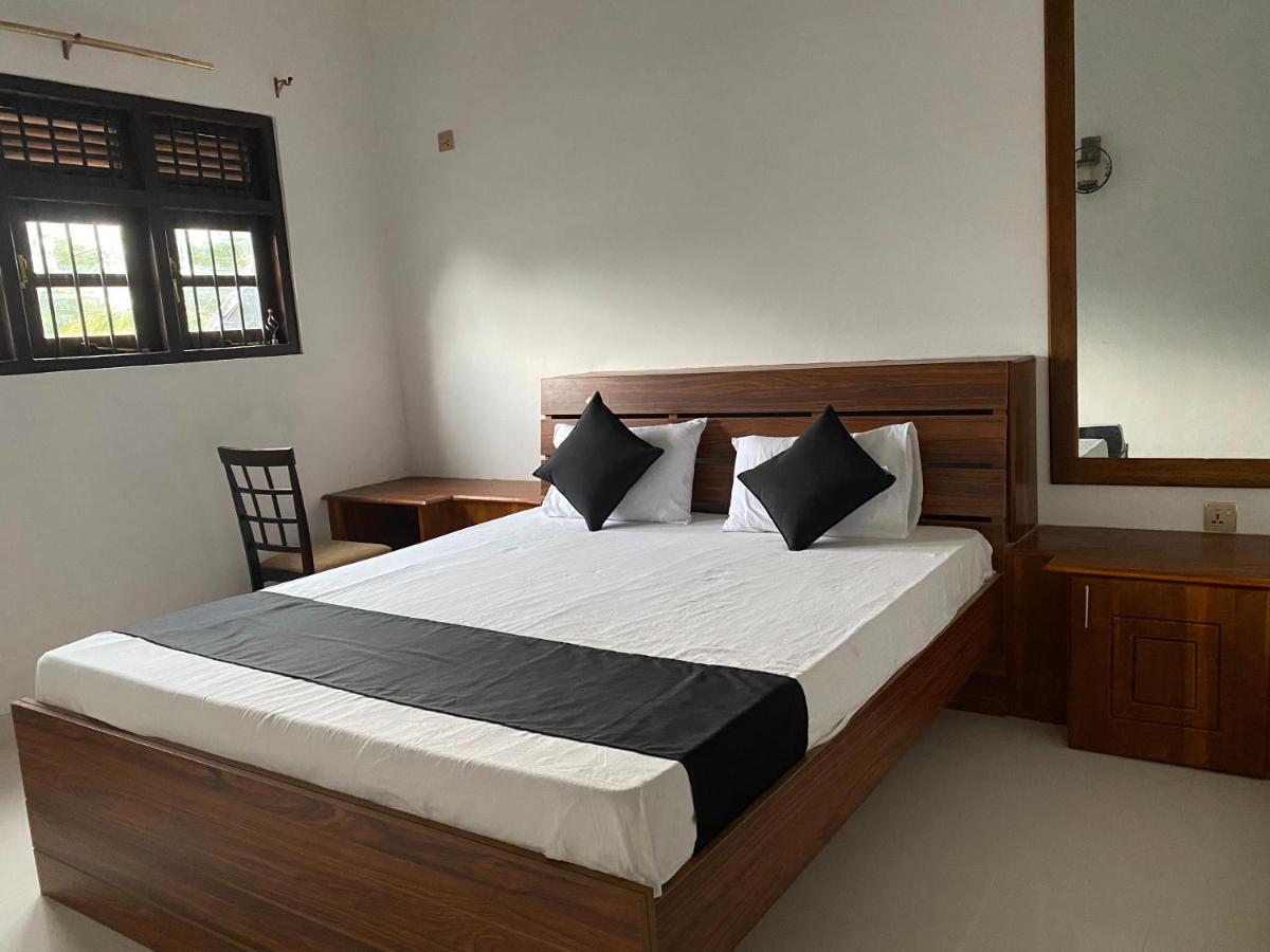 Deluxe Double Room (2 Adults + 1 Child) photo 1
