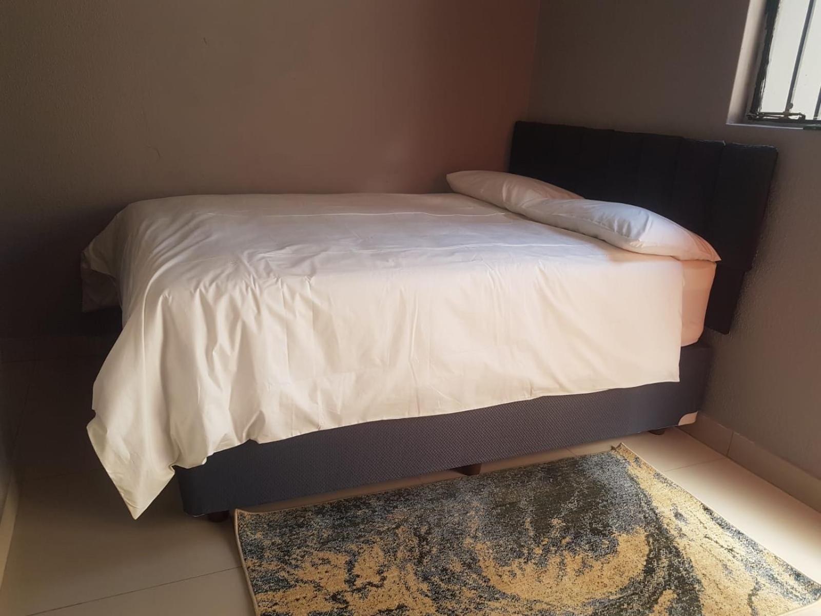 Double Room - Photo 4
