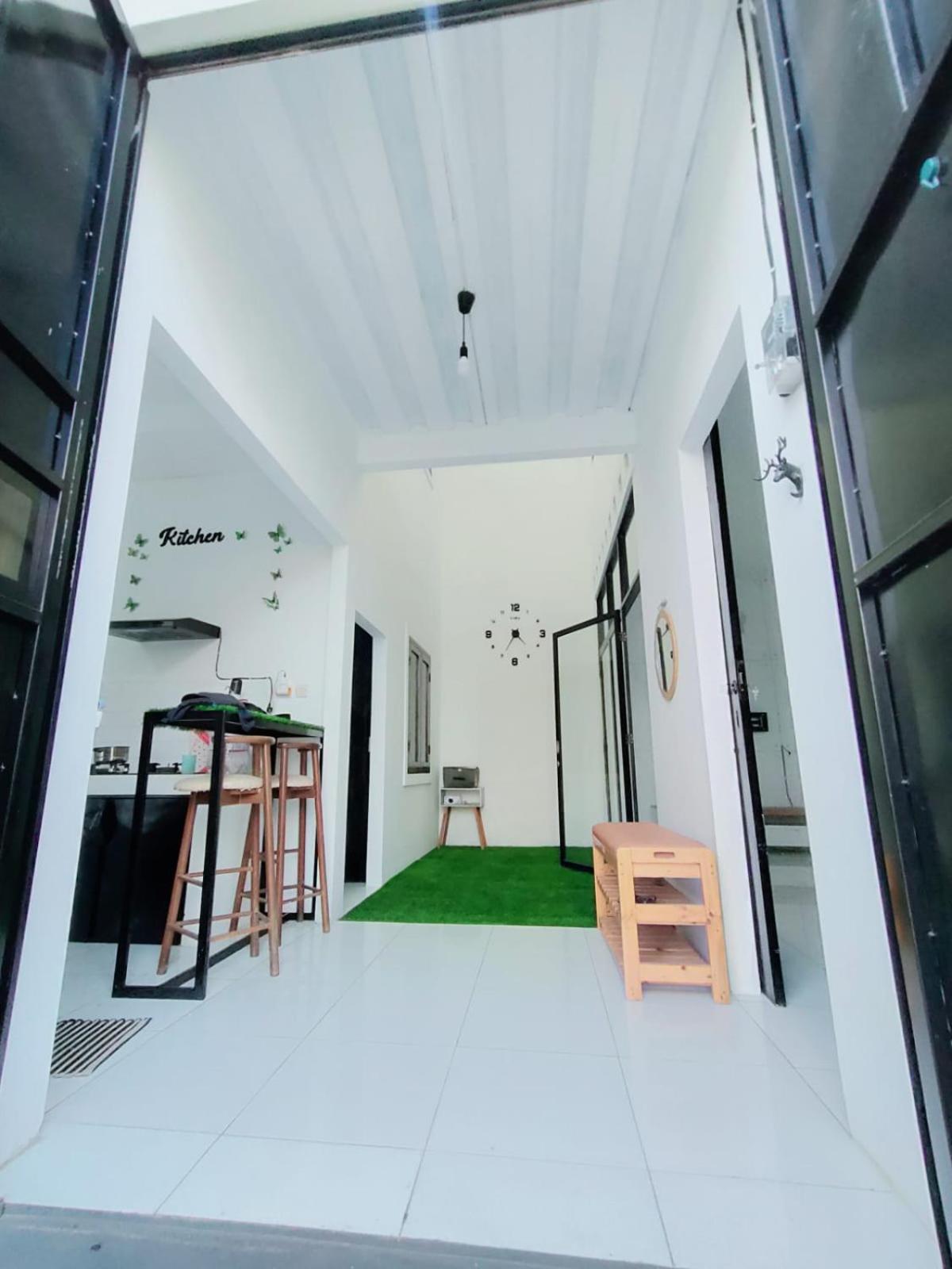 Three-Bedroom Villa - Photo 12