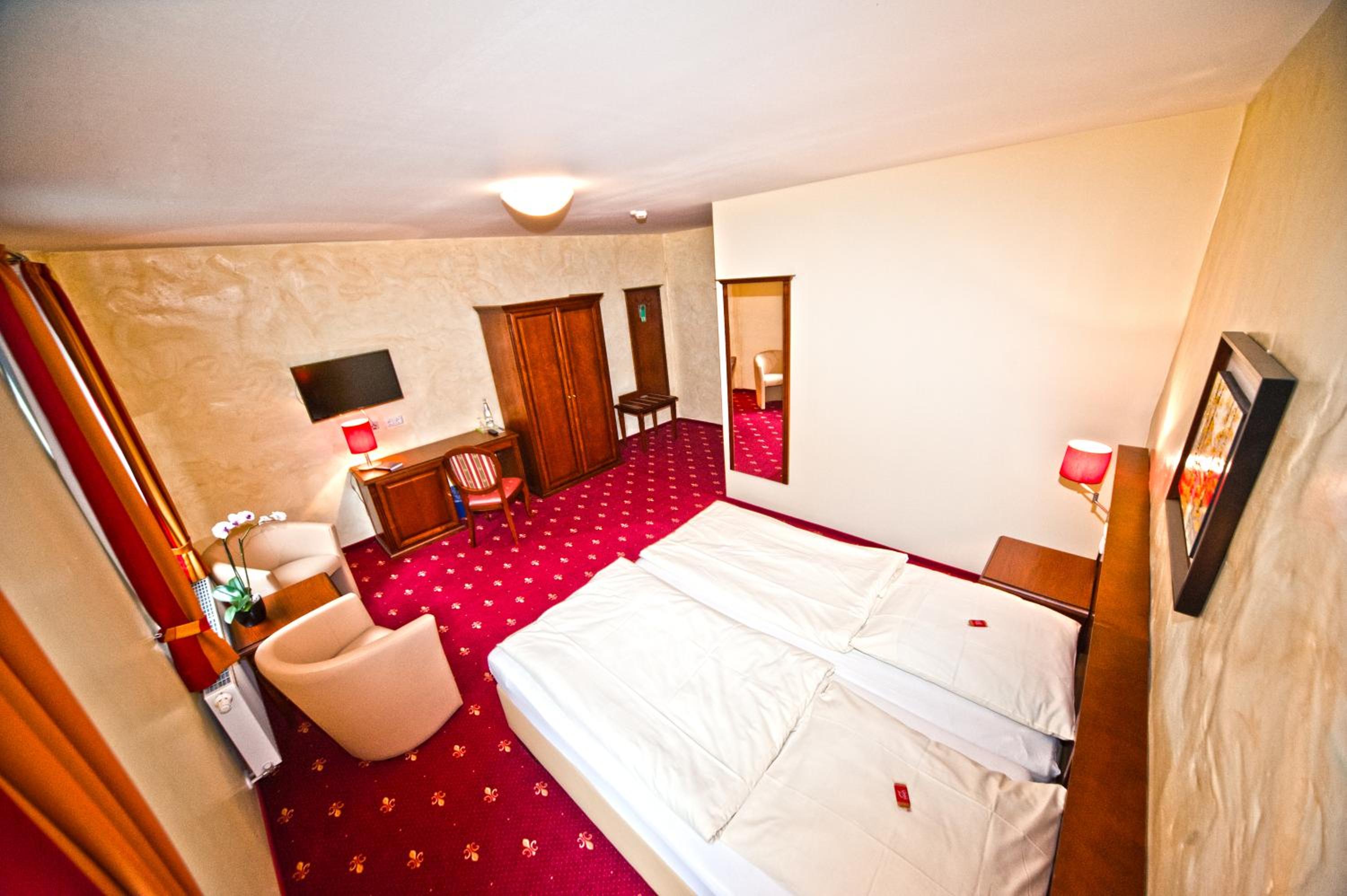 Deluxe Double Room photo 2