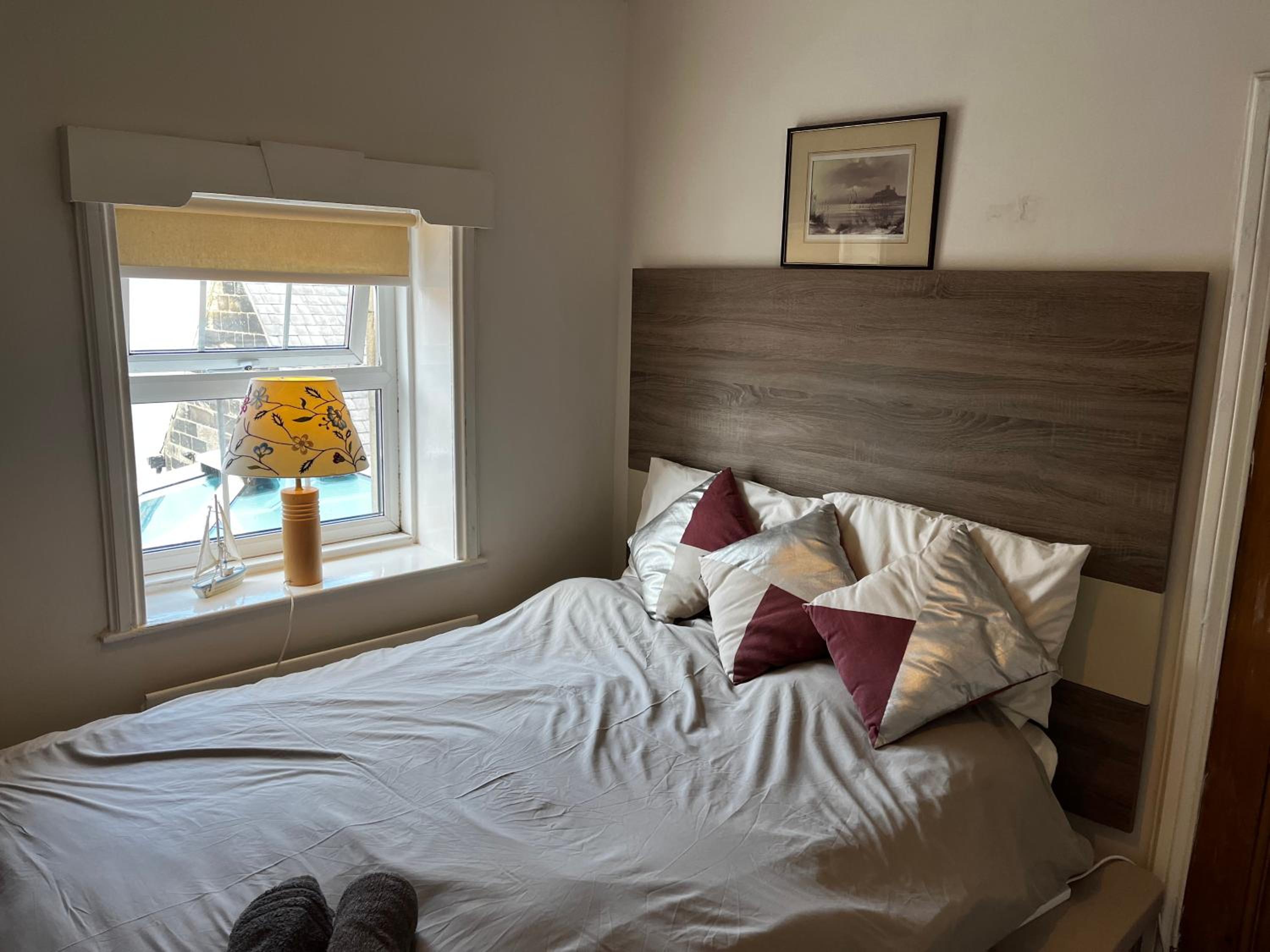 Budget Double Room - Photo 6
