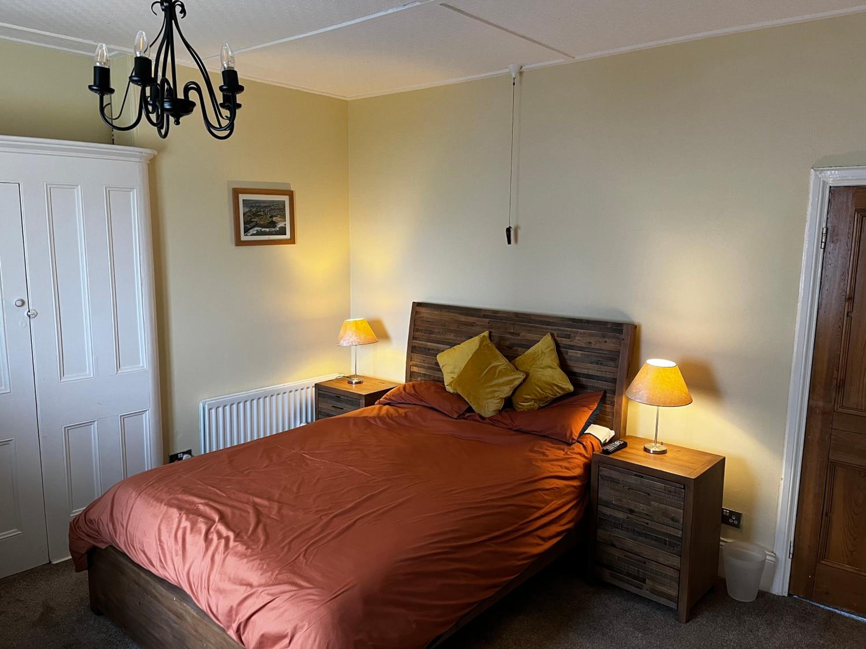 Deluxe King Room - Photo 1