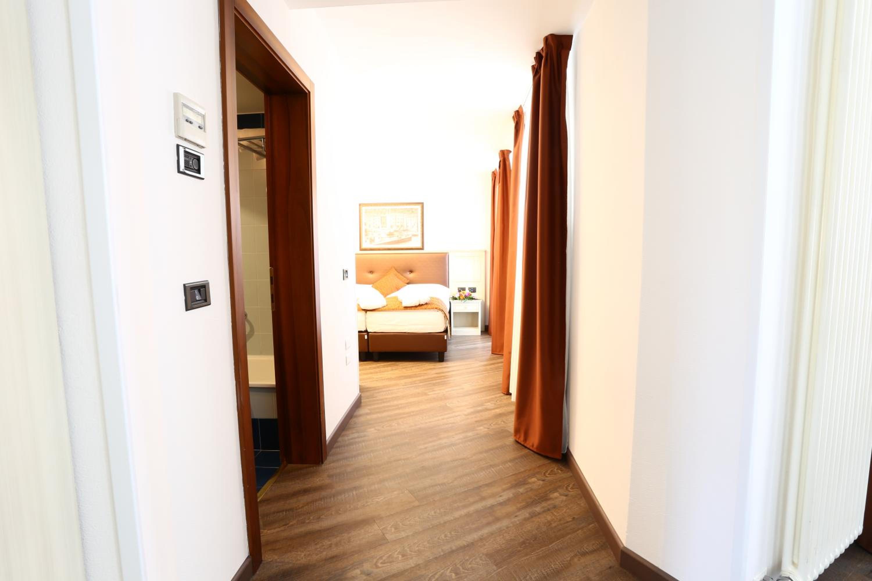 Suite with Lake View photo 2