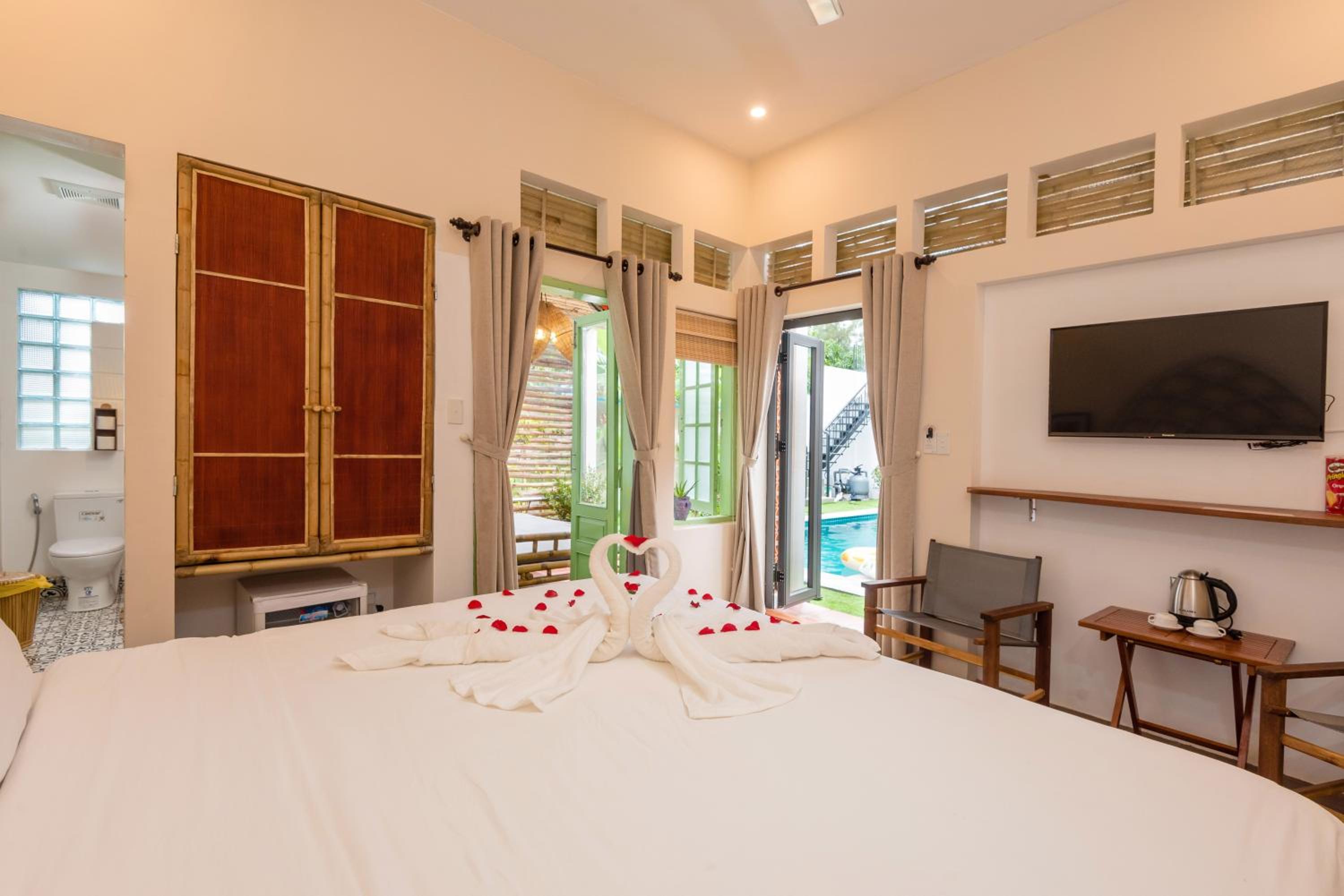 Superior King Room photo 1