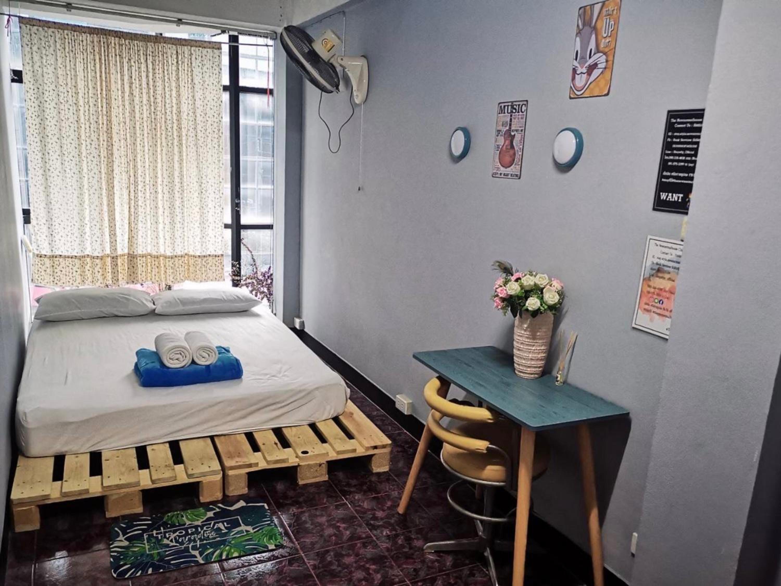 Standard Double Room with Fan - Photo 1