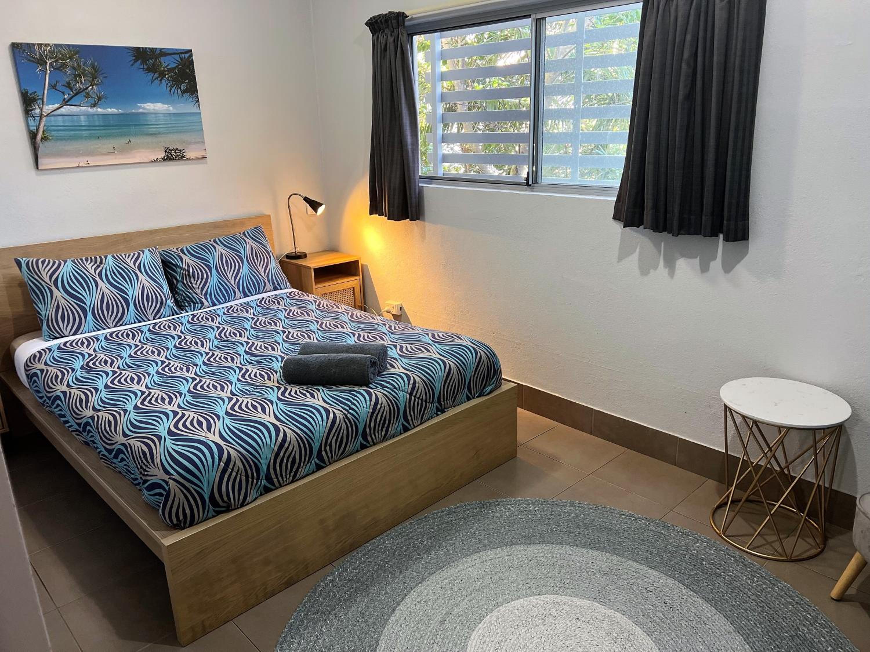 Private Queen + Shared Ensuite