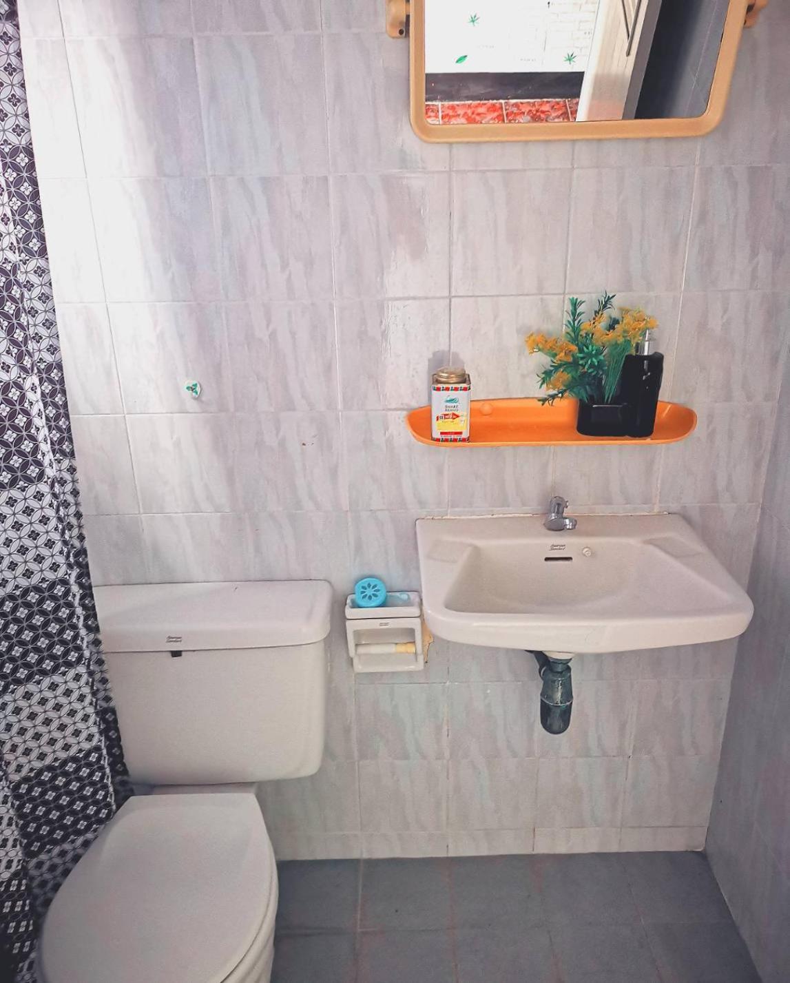 Standard Double Room with Fan - Photo 6