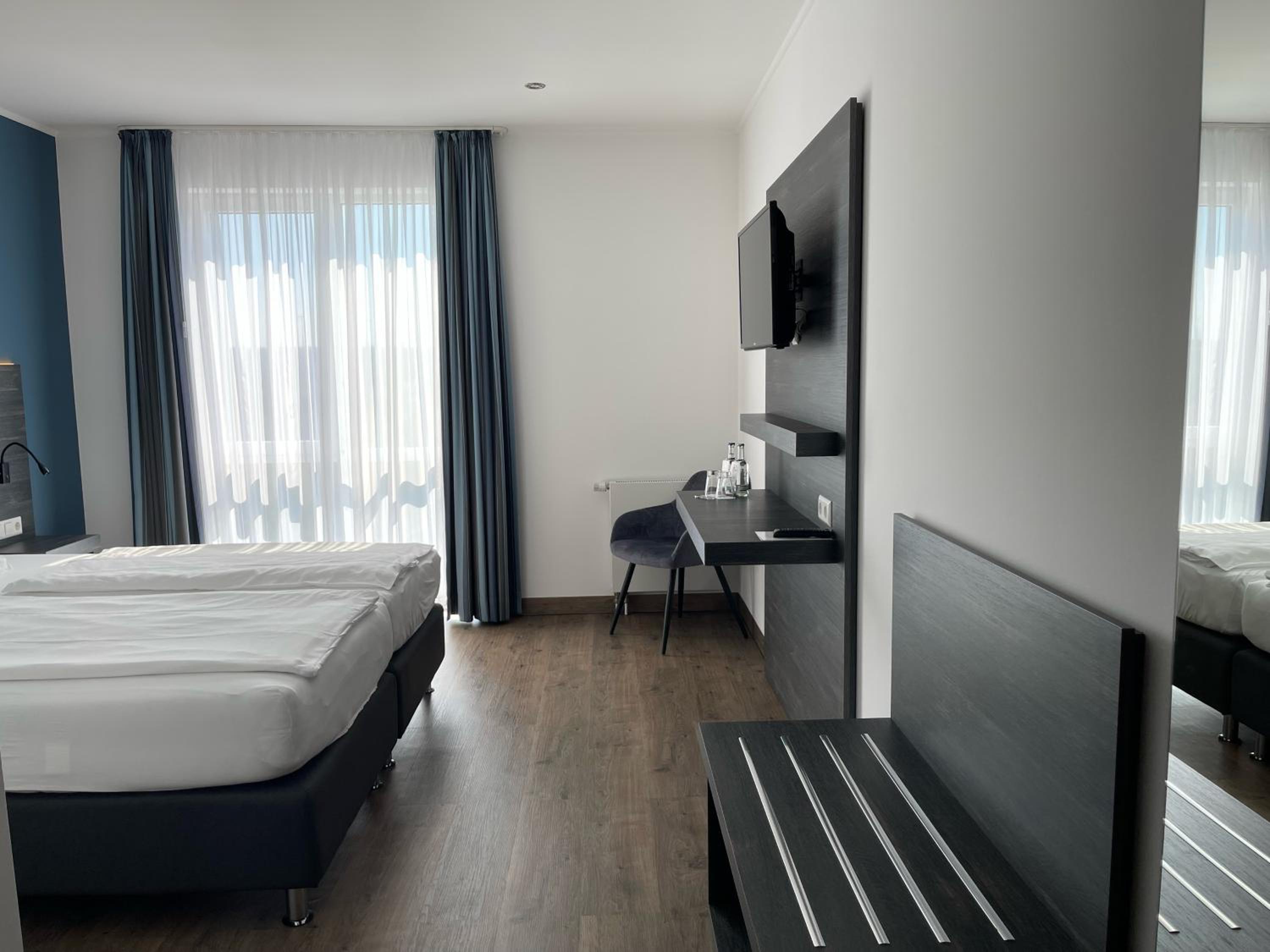 Double Room - Photo 7