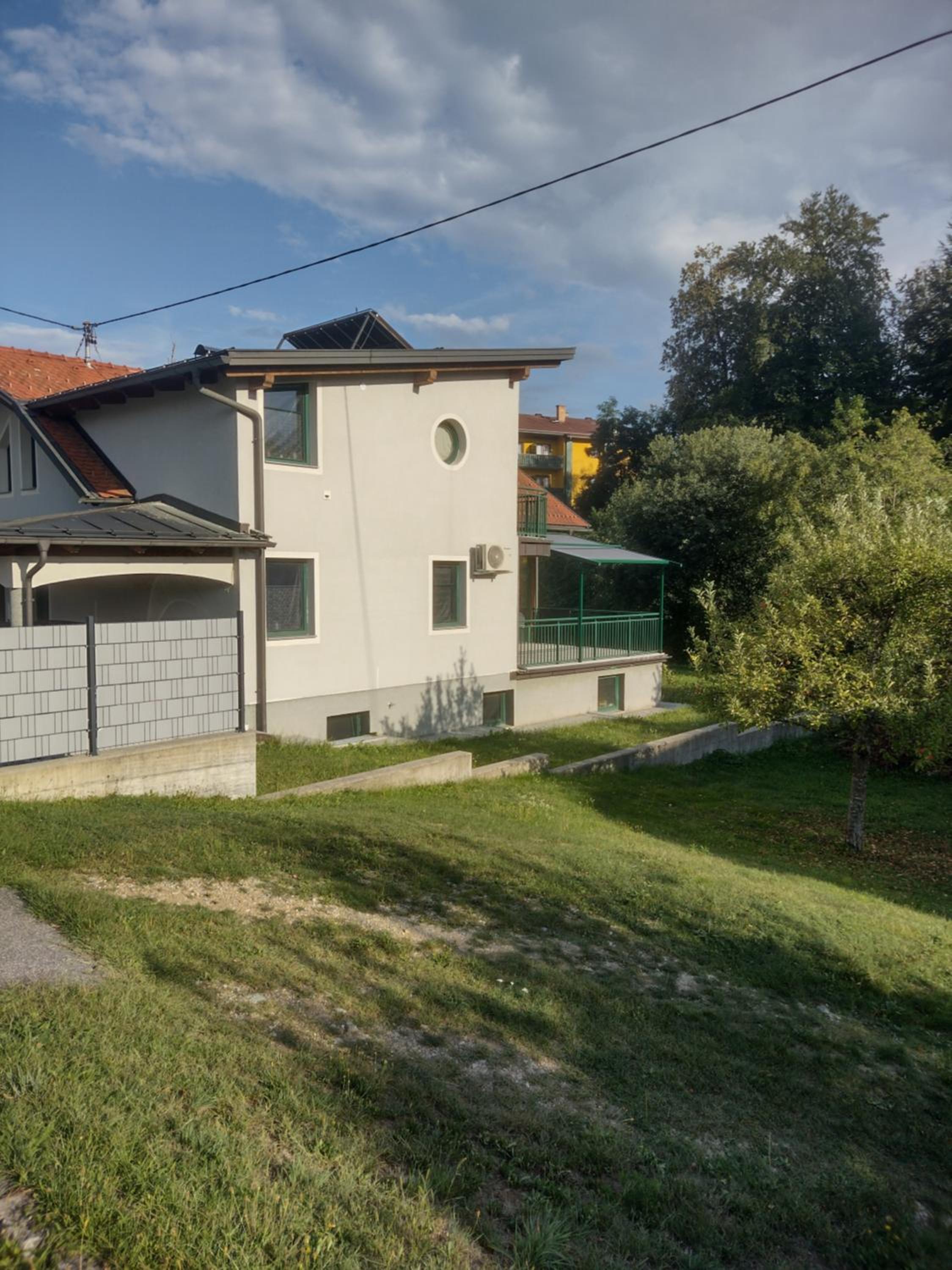 Four-Bedroom House photo 3