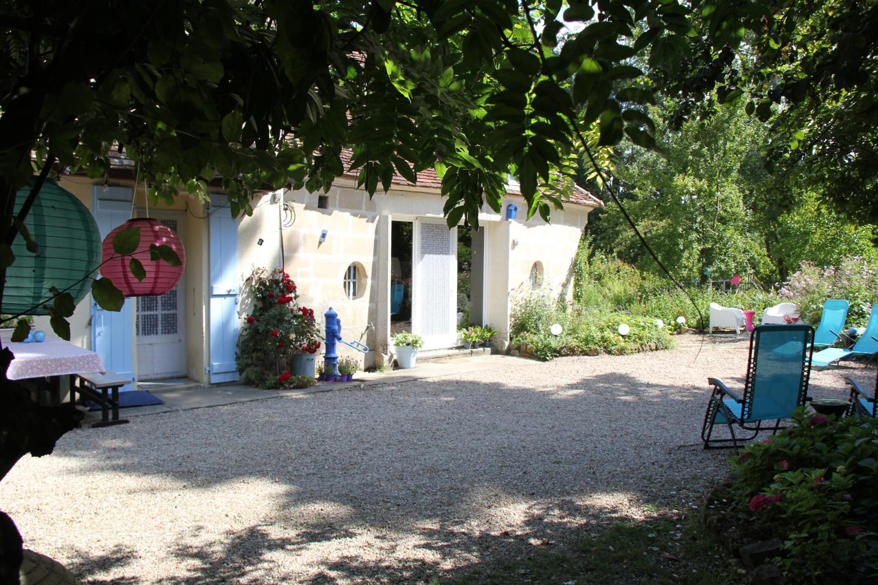 Double Room with Garden View - Photo 26
