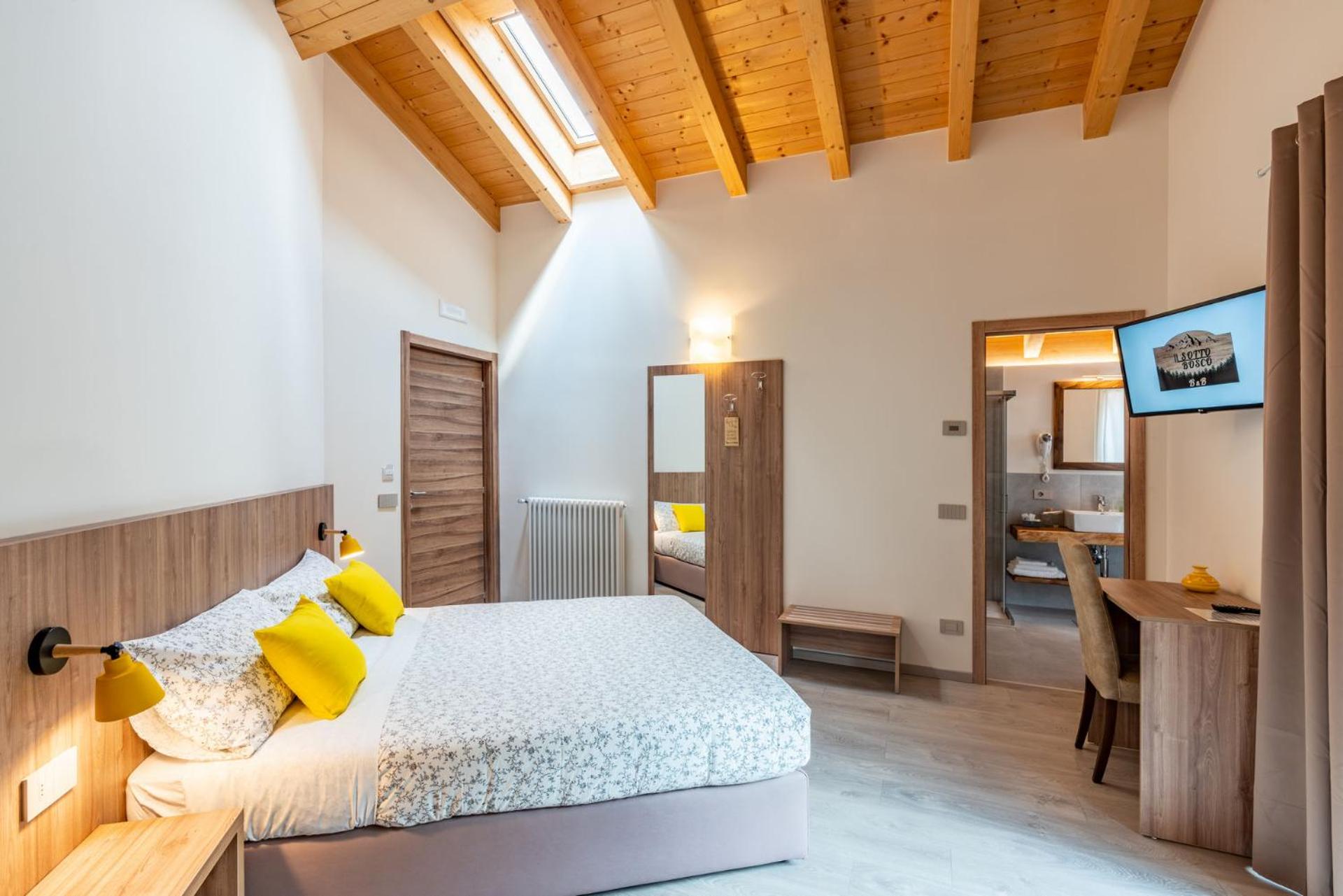 Quadruple Room with Balcony photo 1