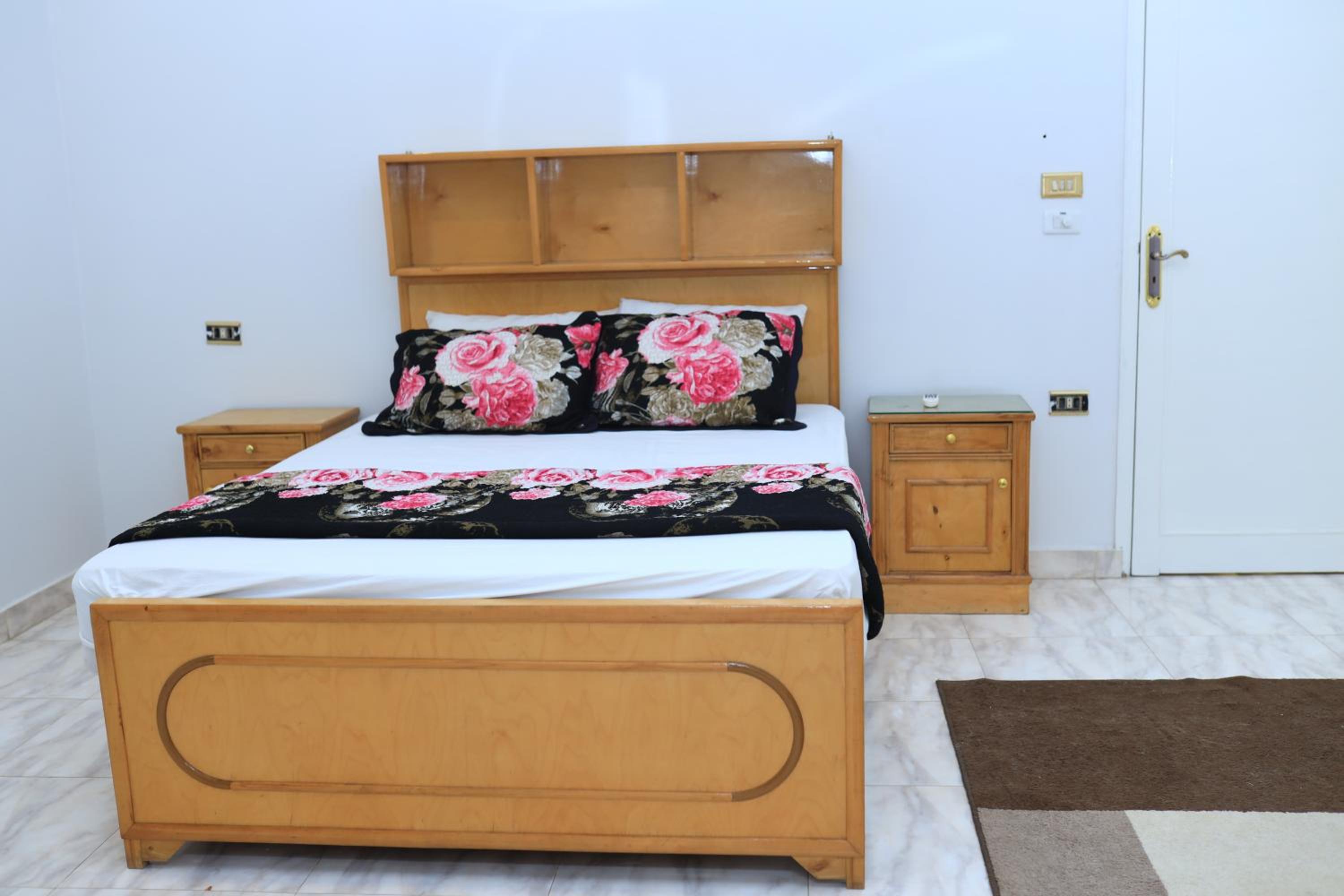 Two-Bedroom Apartment - Photo 5