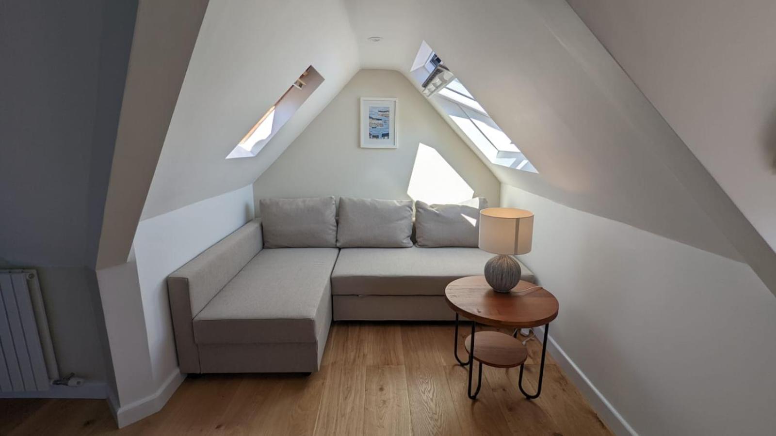 Deluxe Double Room with Partial Sea View - Photo 3