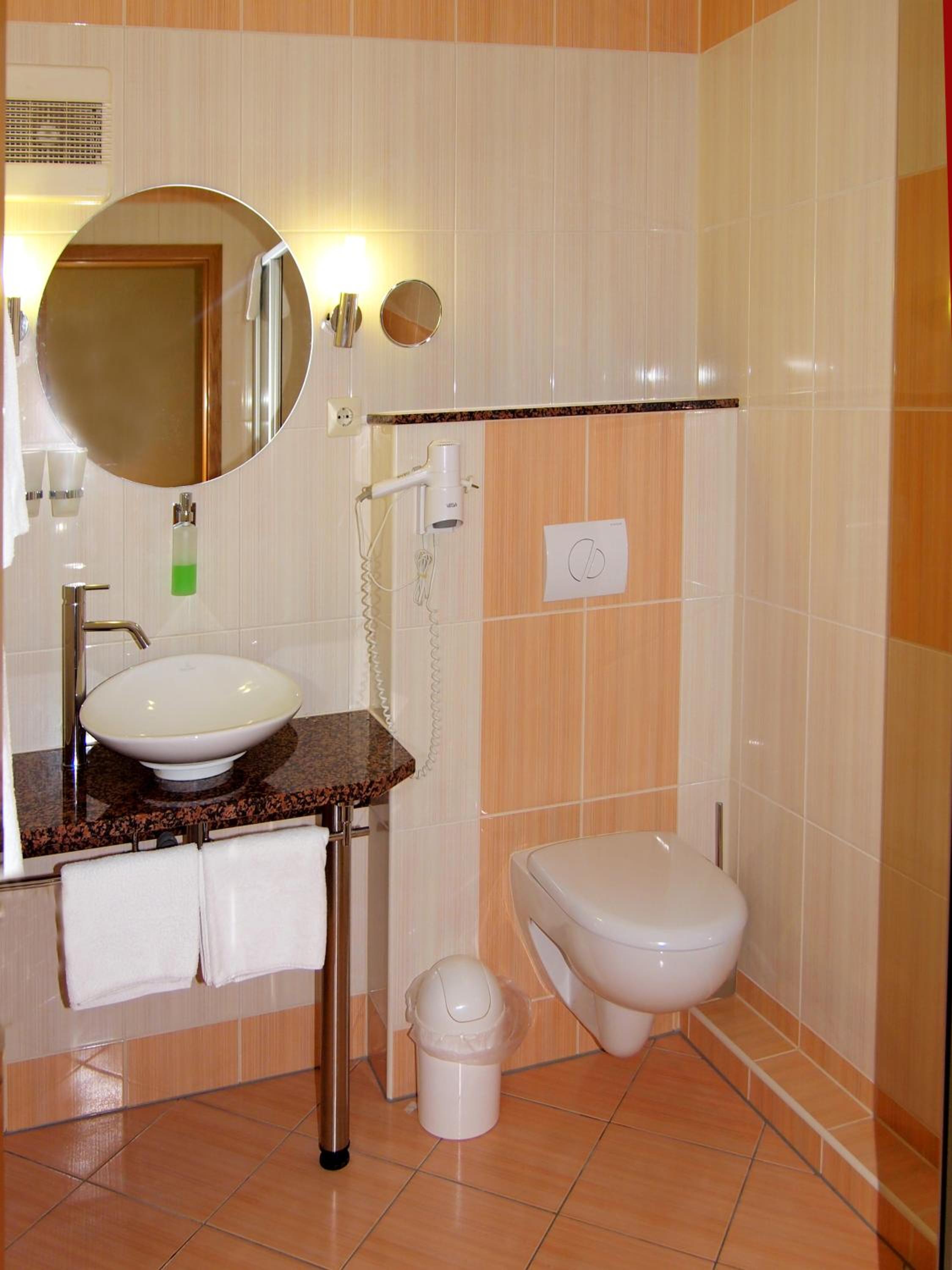 Standard Double Room - Photo 5