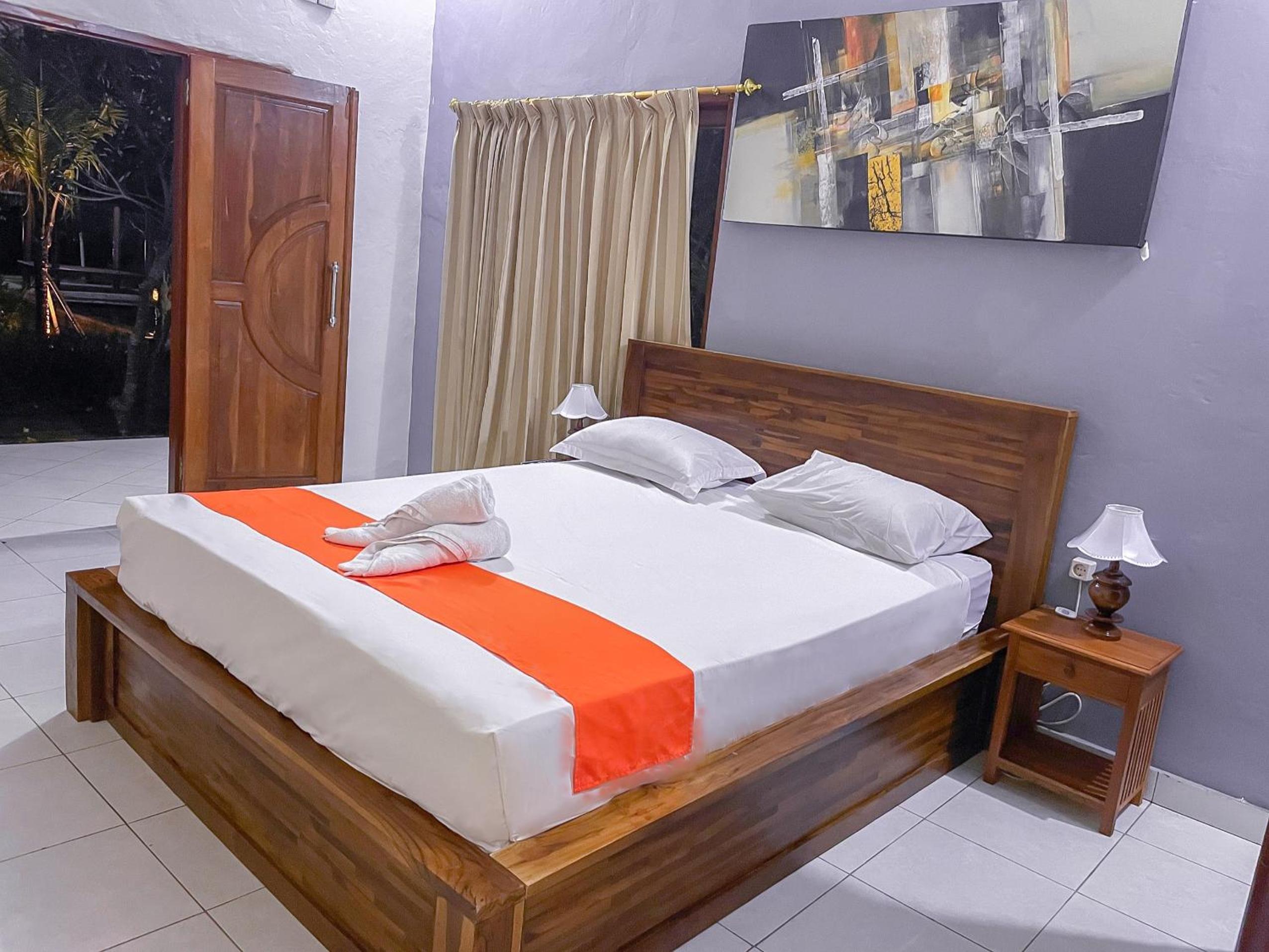 Double Room with Pool View - Photo 7