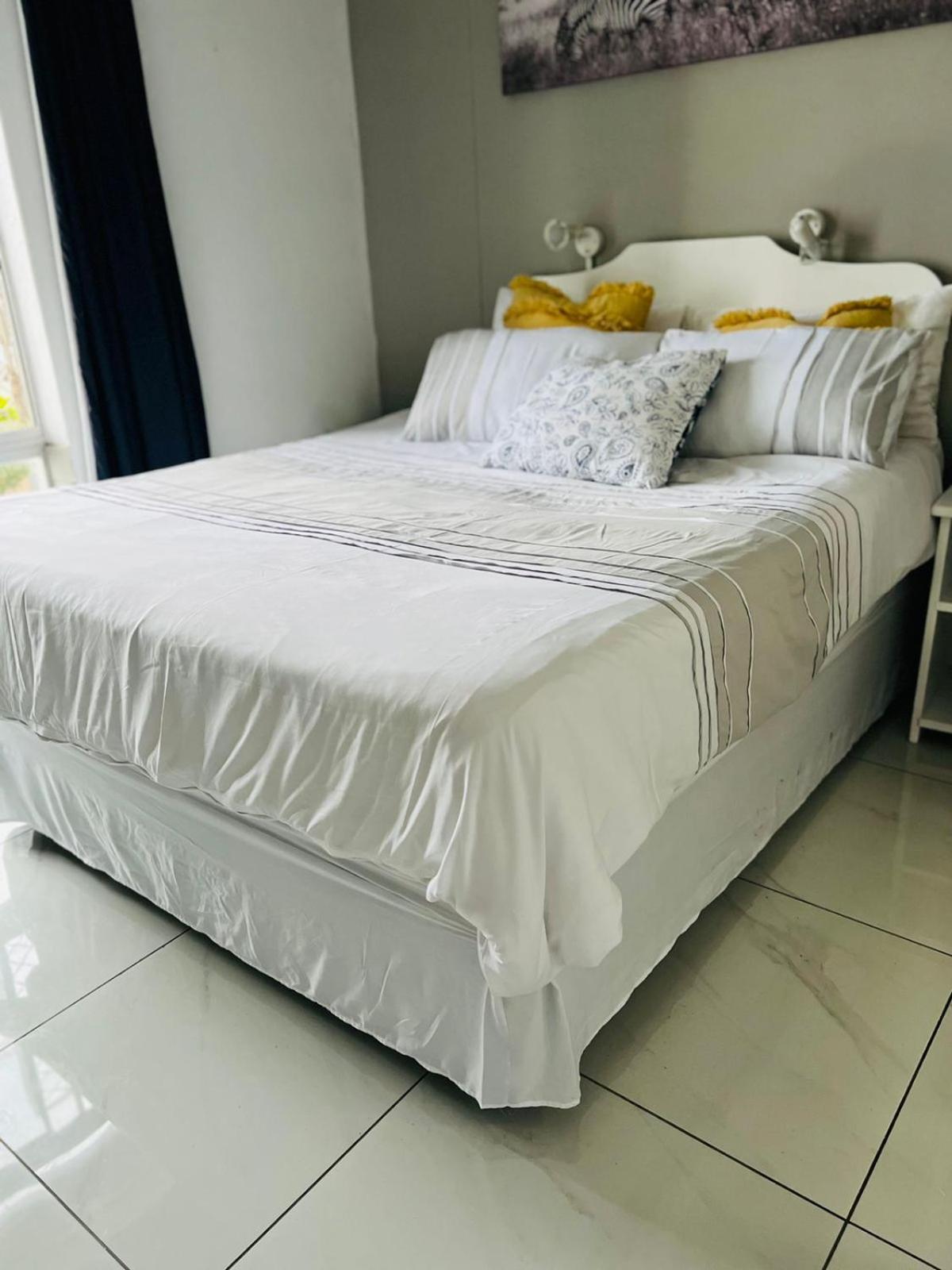 Two-Bedroom Apartment - Photo 17