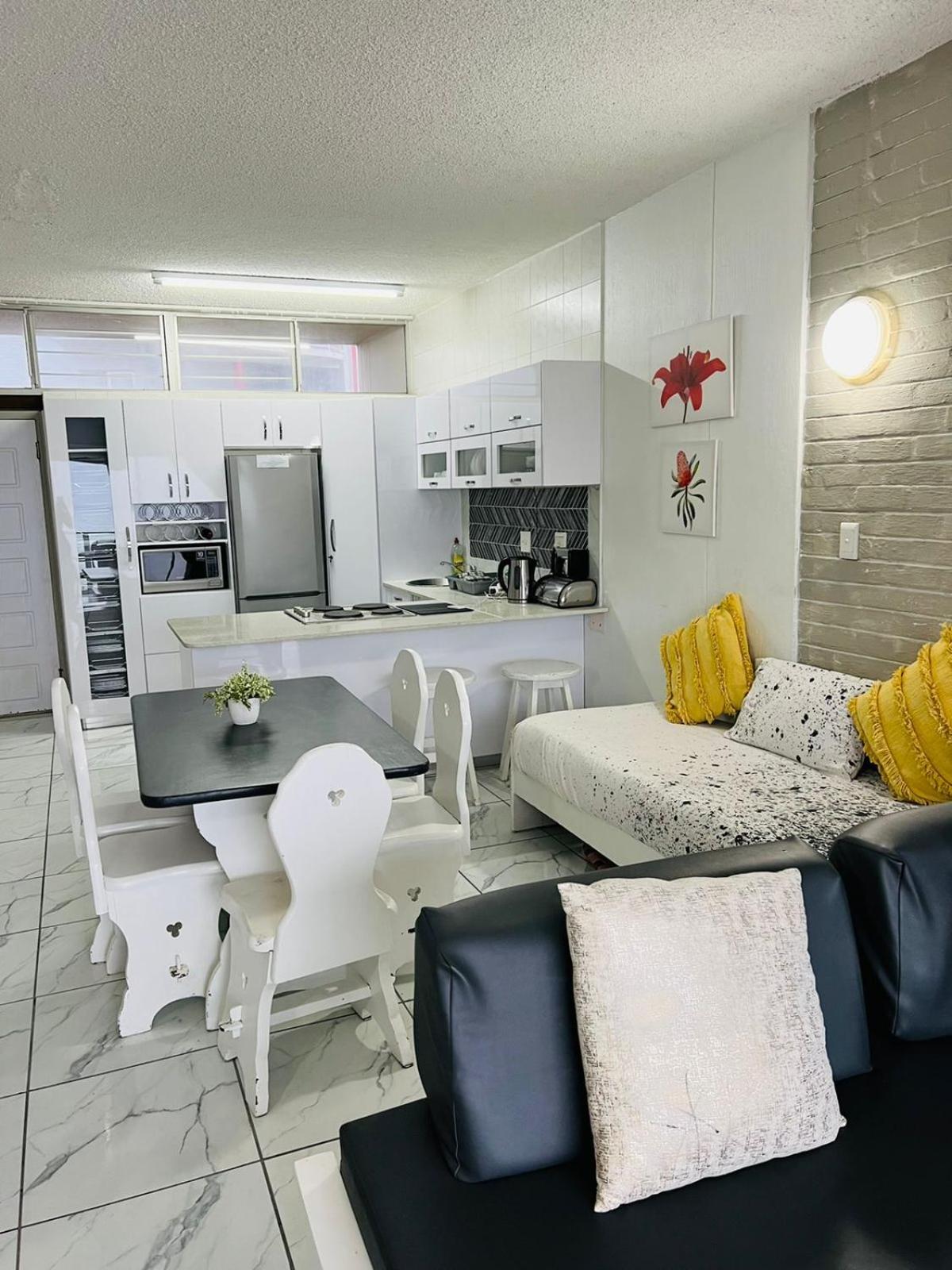 Two-Bedroom Apartment - Photo 12