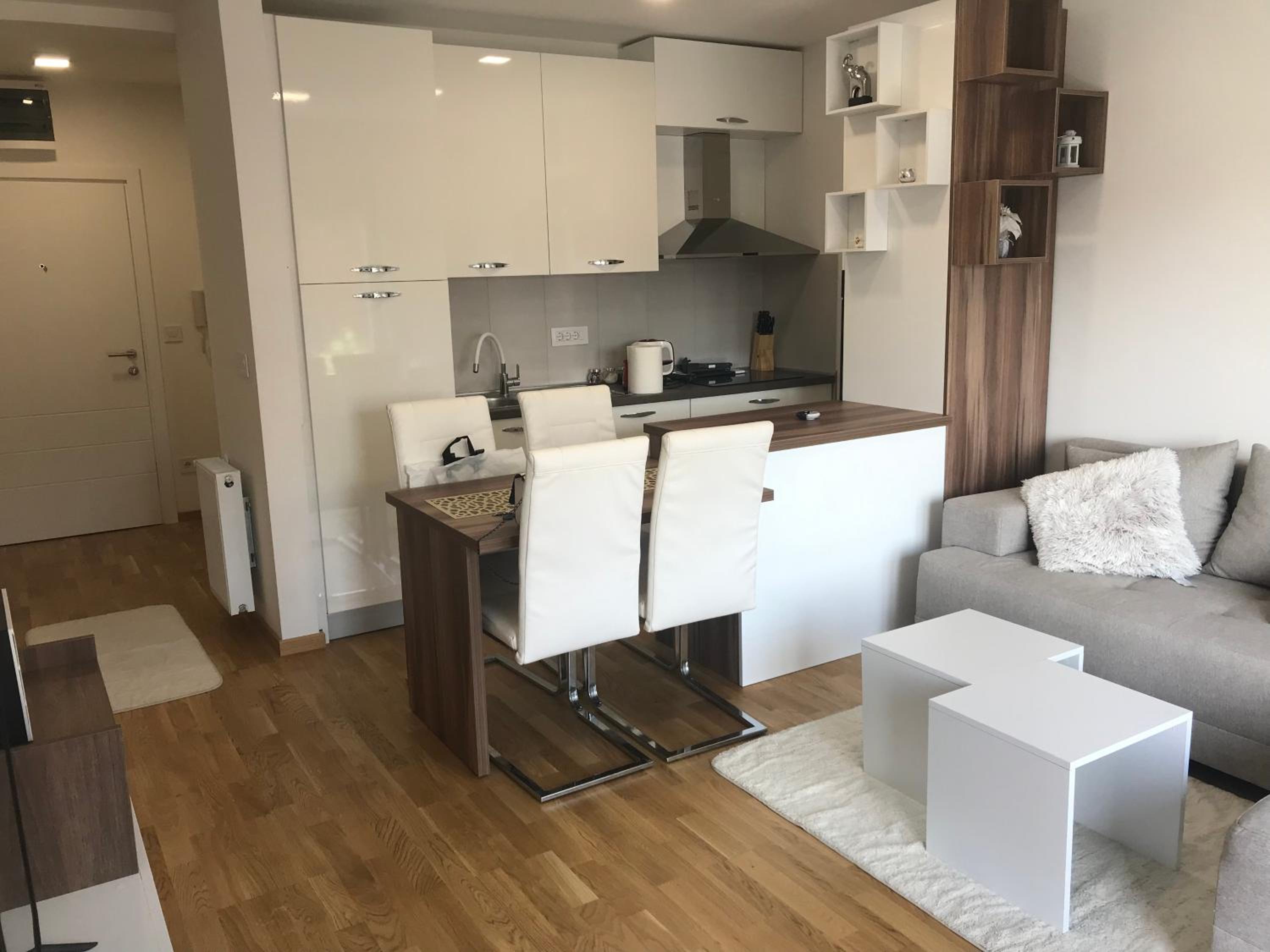 Two-Bedroom Apartment with Terrace photo 2