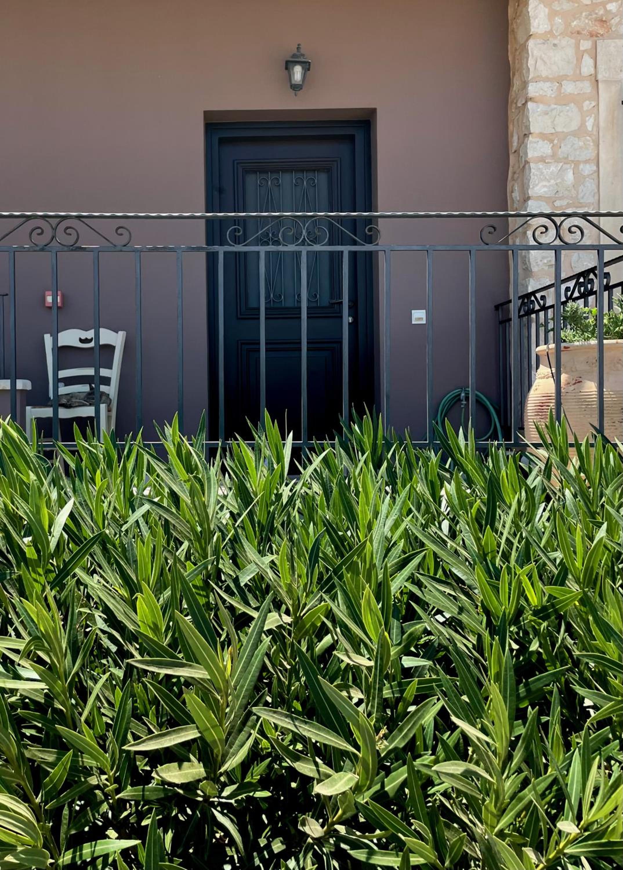 Villa-Split Level photo 2